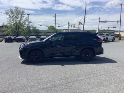 2023 Toyota Highlander Base