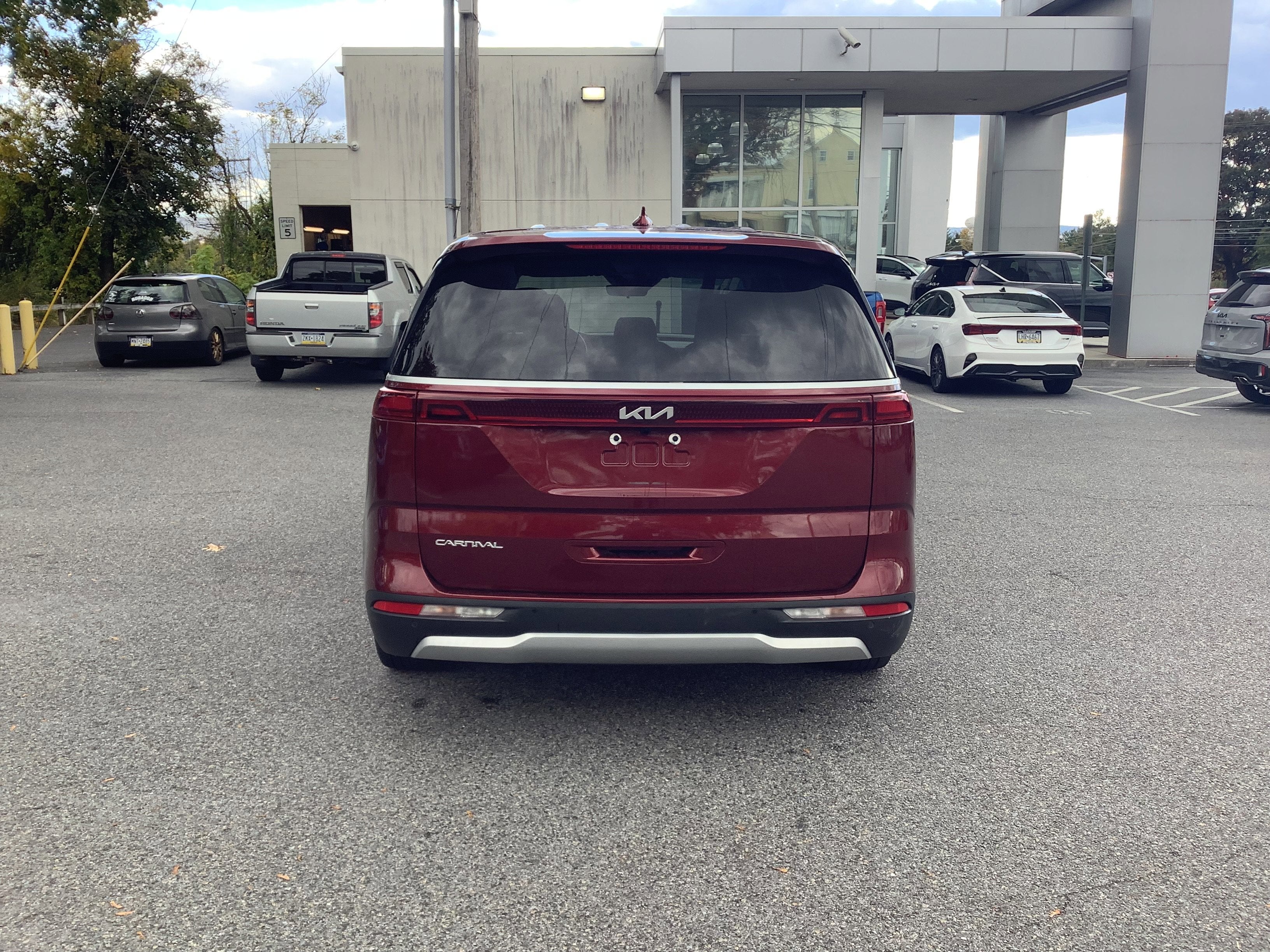 2023 Kia Carnival LX