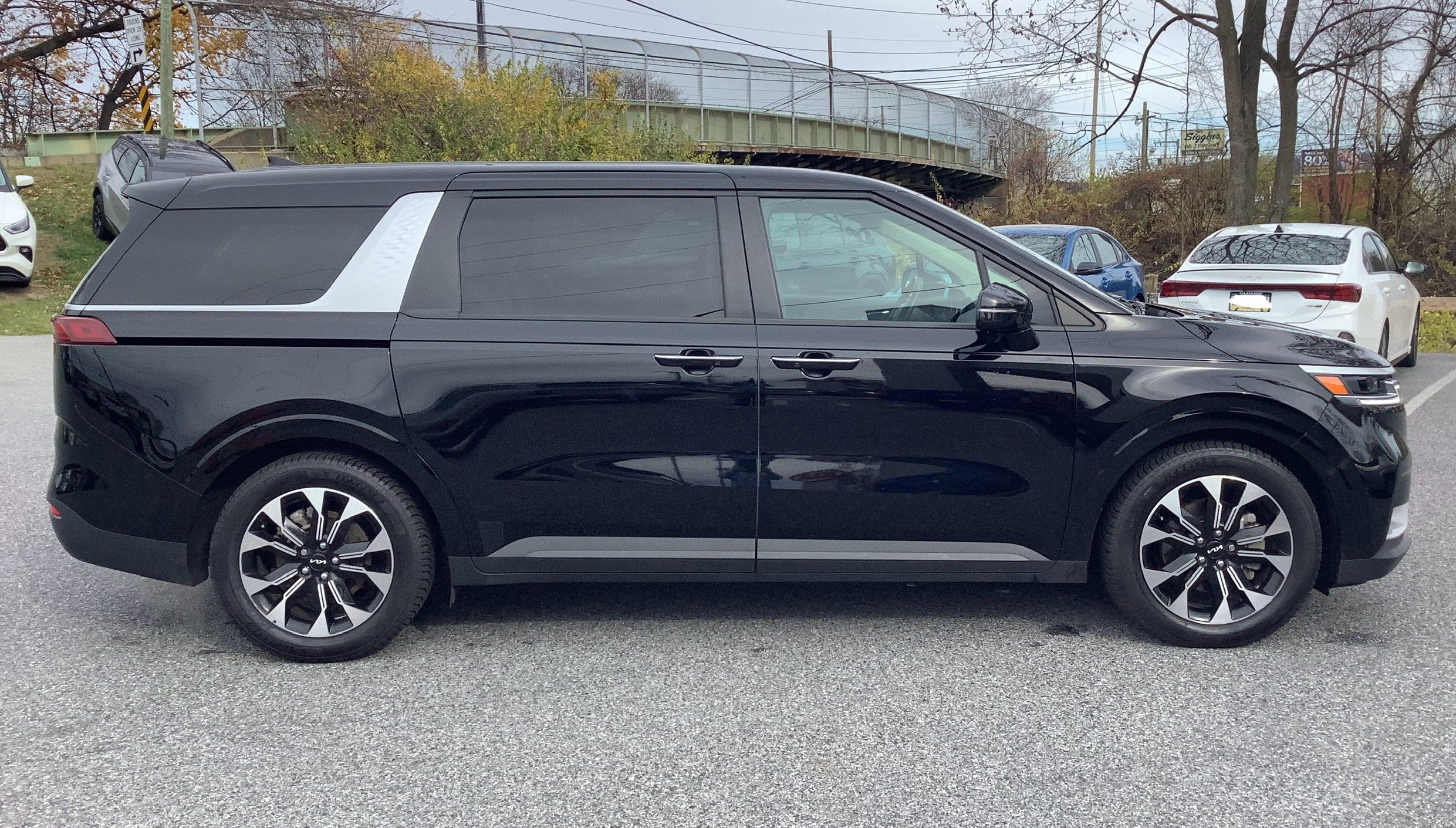 2022 Kia Carnival EX