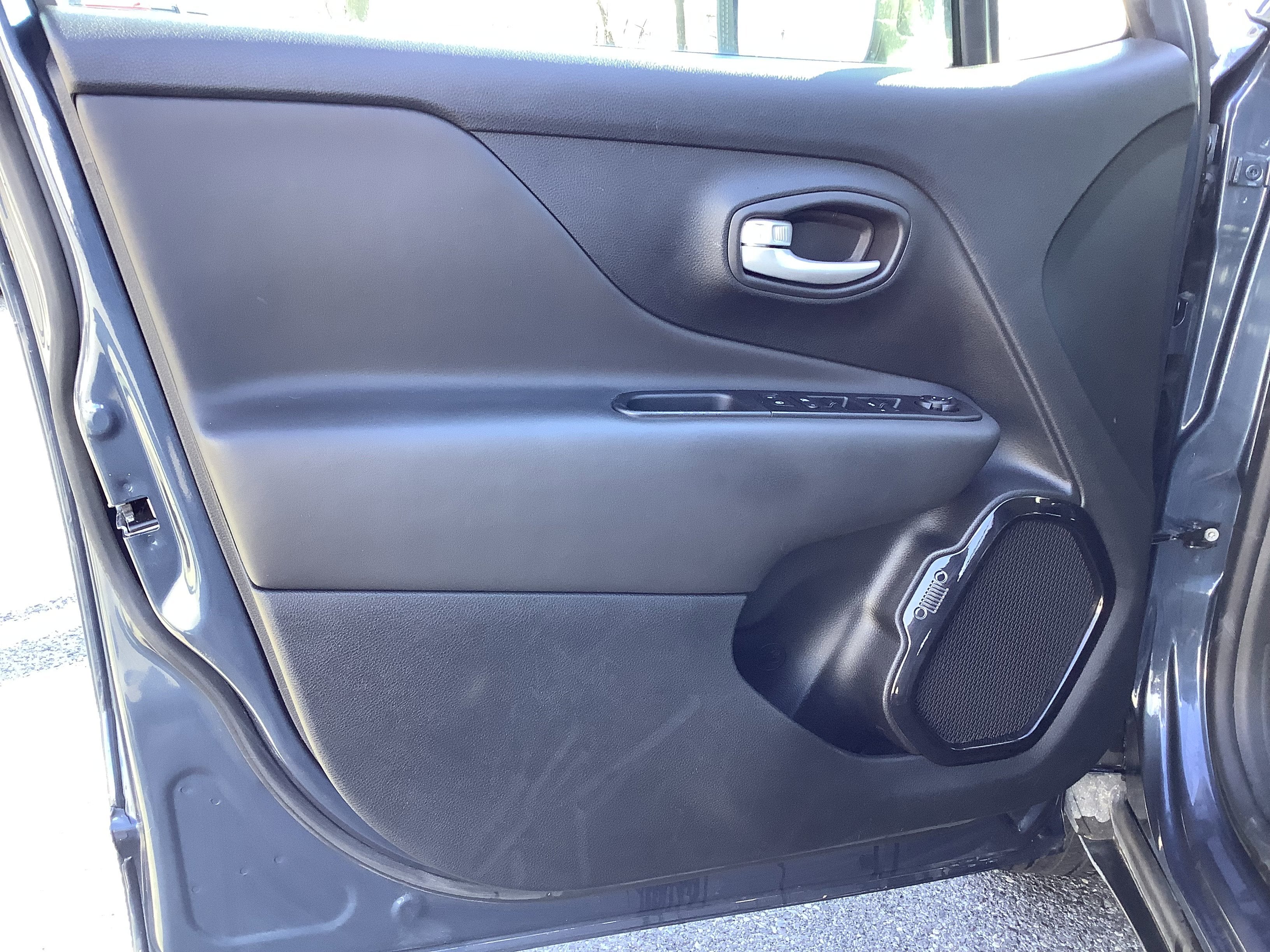 2023 Jeep Renegade Altitude