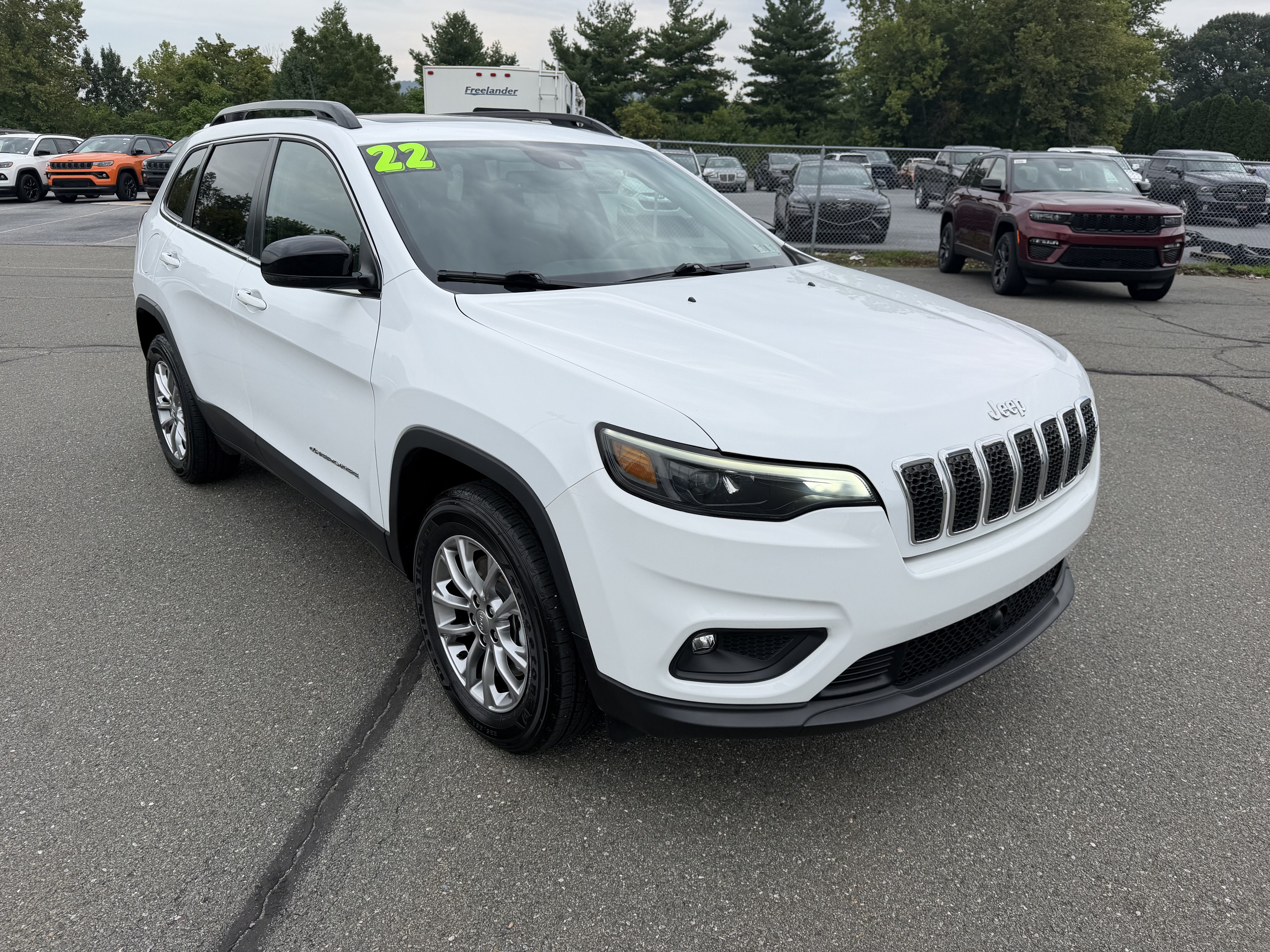 2022 Jeep Cherokee Latitude Lux 4x4
