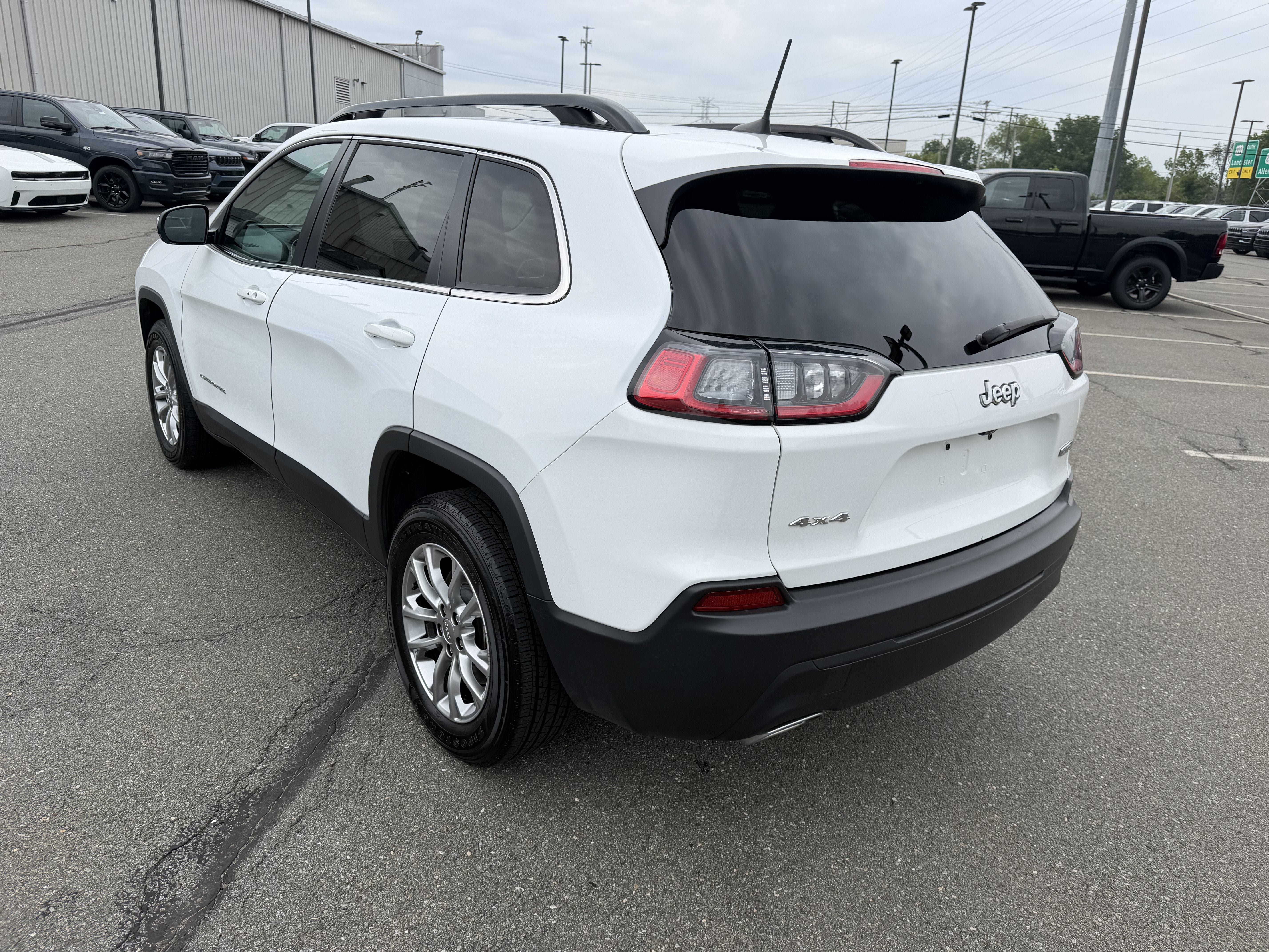 2022 Jeep Cherokee Latitude Lux 4x4