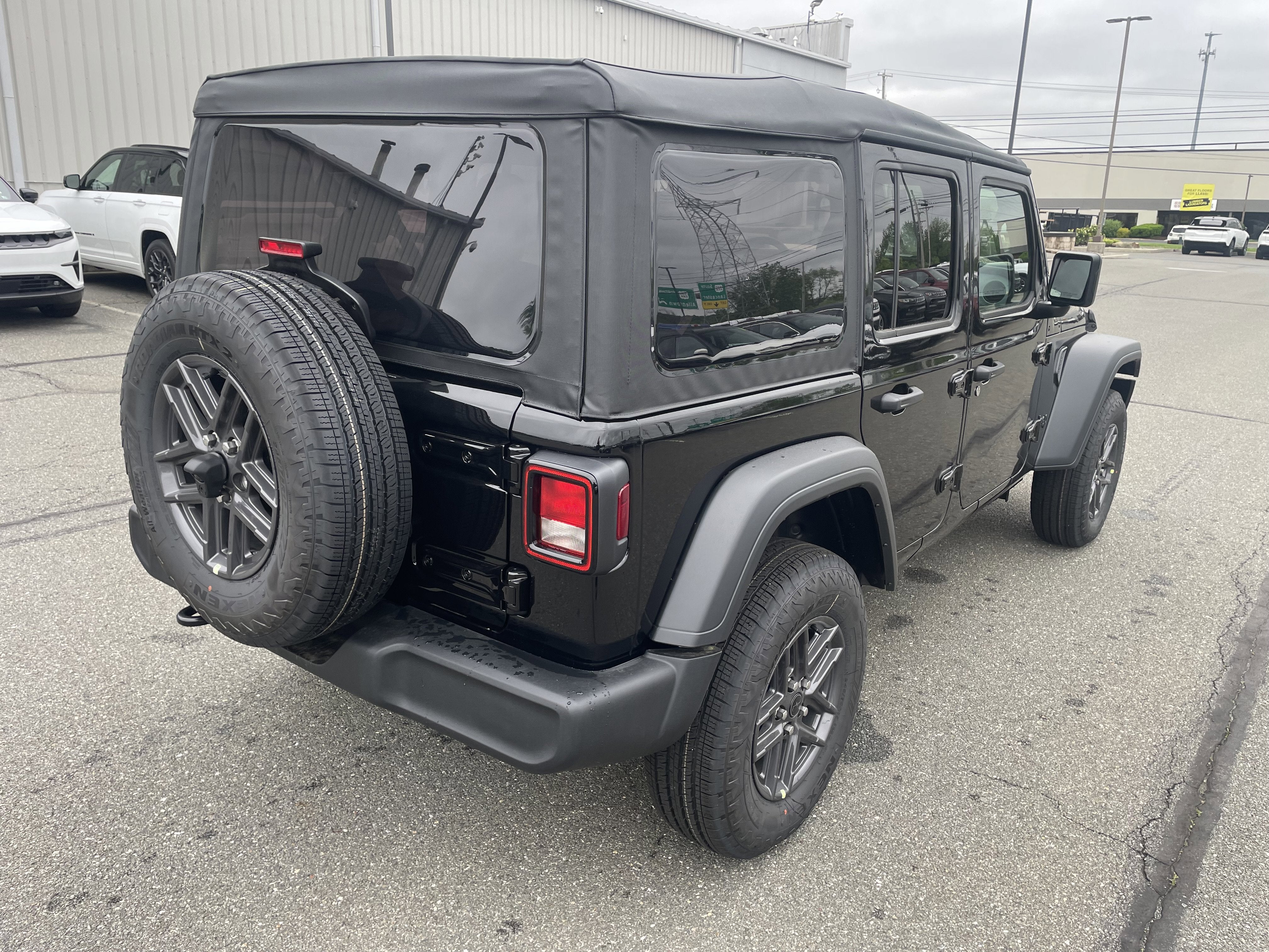 2025 Jeep Wrangler WRANGLER 4-DOOR SPORT S