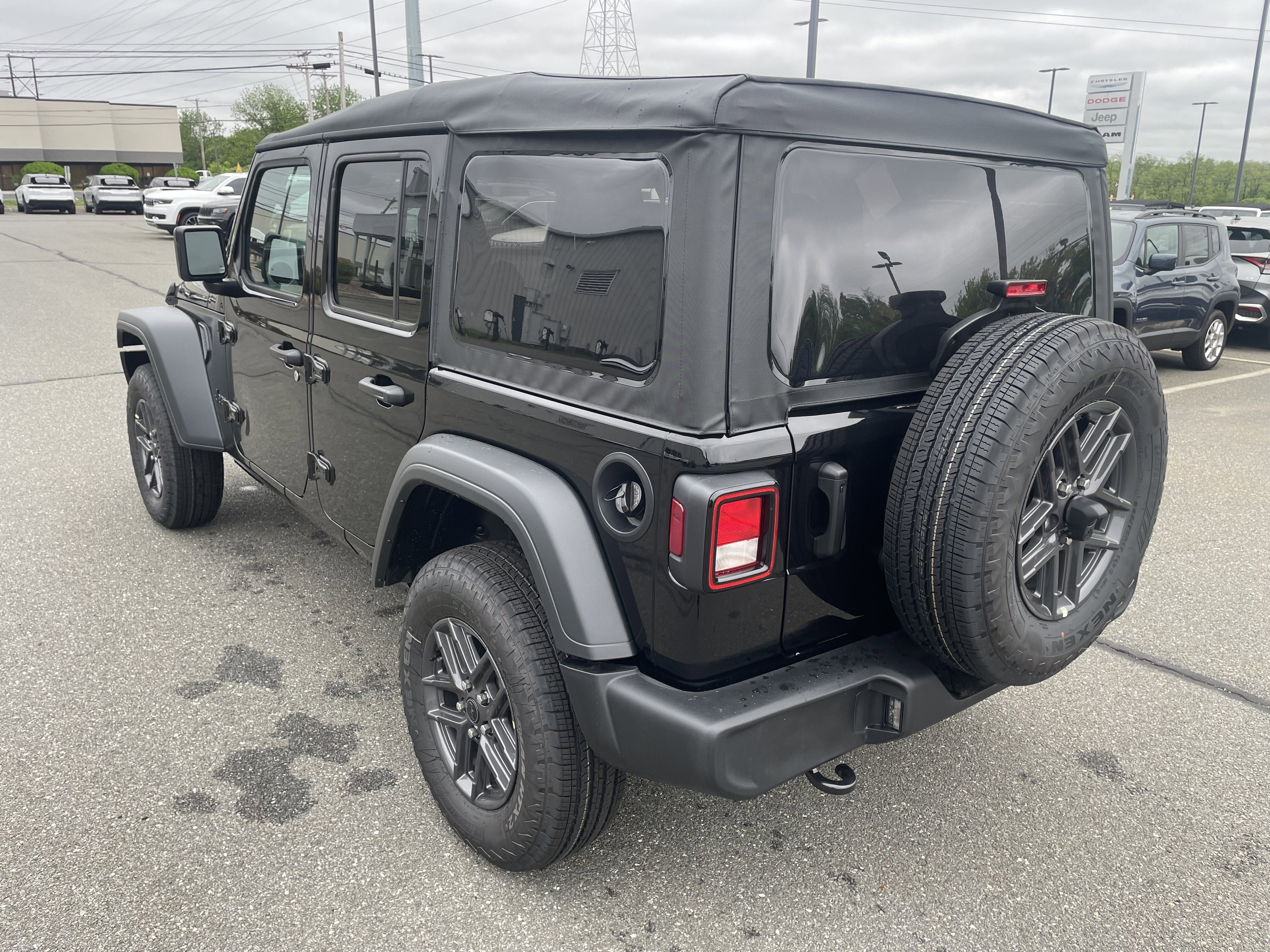 2025 Jeep Wrangler WRANGLER 4-DOOR SPORT S