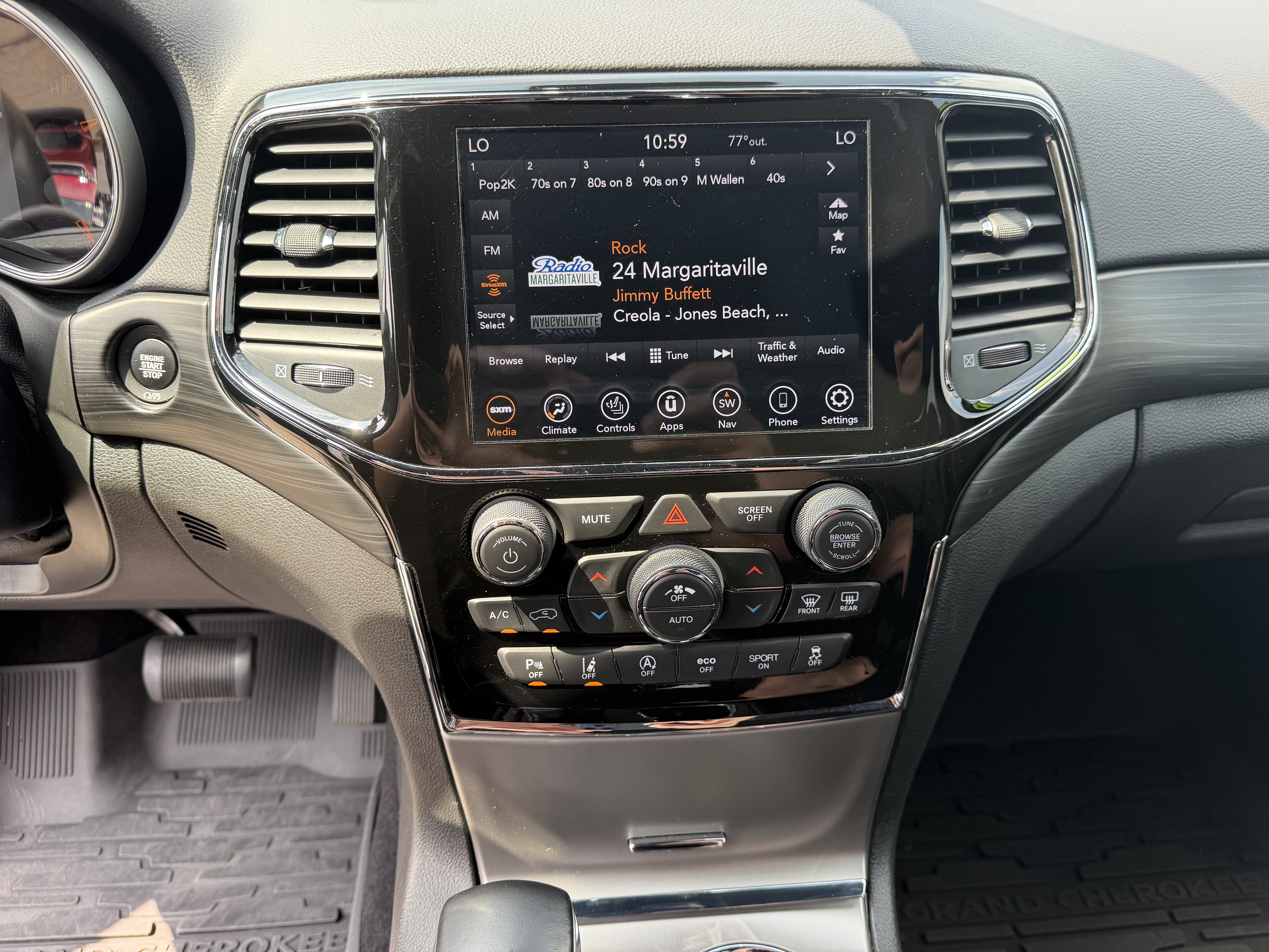 2021 Jeep Grand Cherokee Laredo X 4x4