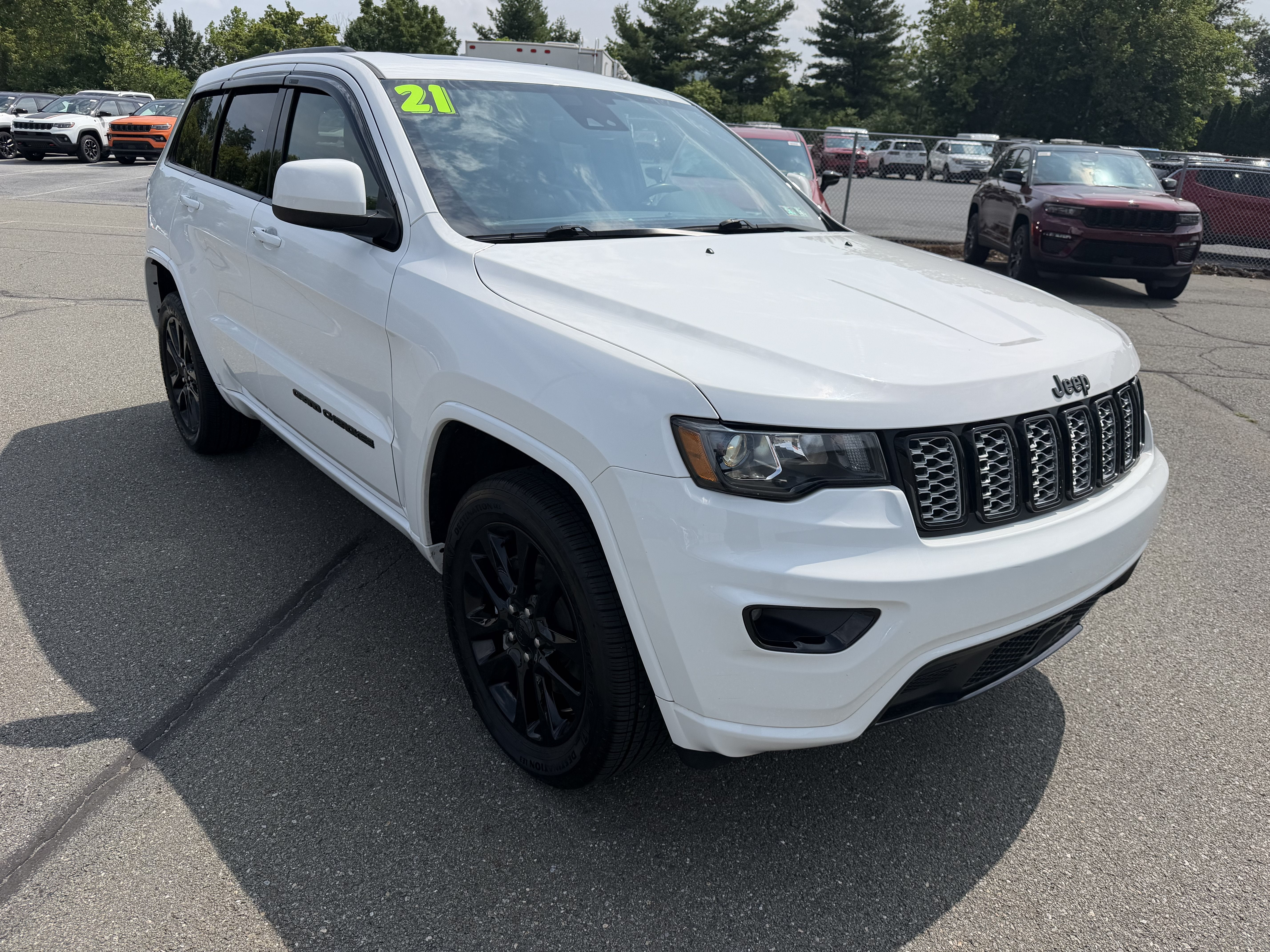 2021 Jeep Grand Cherokee Laredo X 4x4