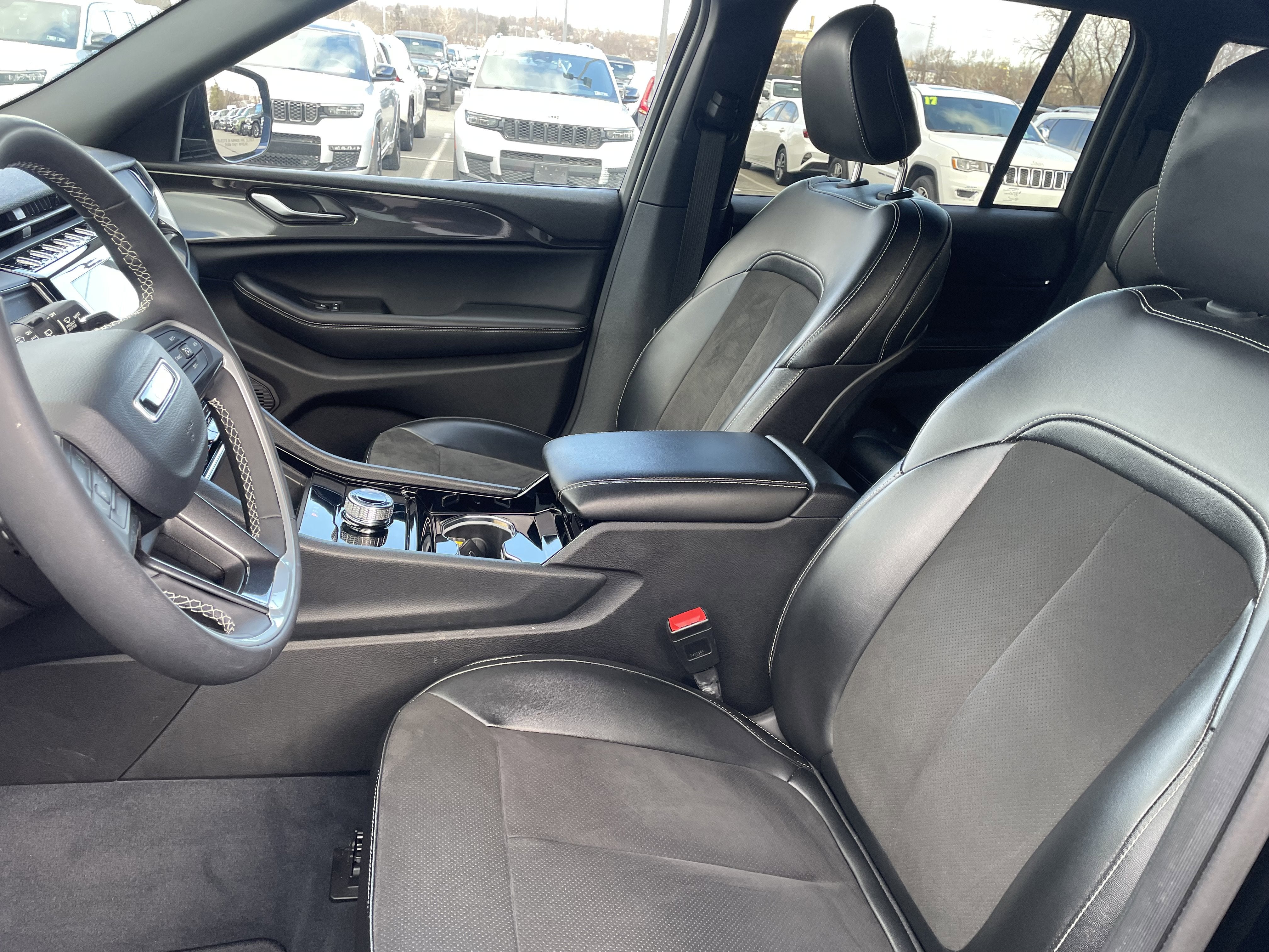 2023 Jeep Grand Cherokee Altitude 4x4