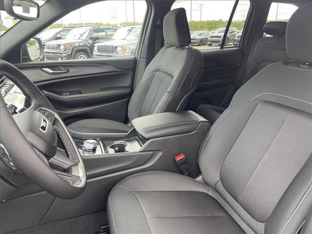 2024 Jeep Grand Cherokee Laredo X 4x4