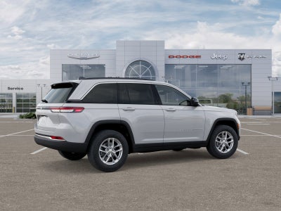2025 Jeep Grand Cherokee GRAND CHEROKEE LAREDO X 4X4