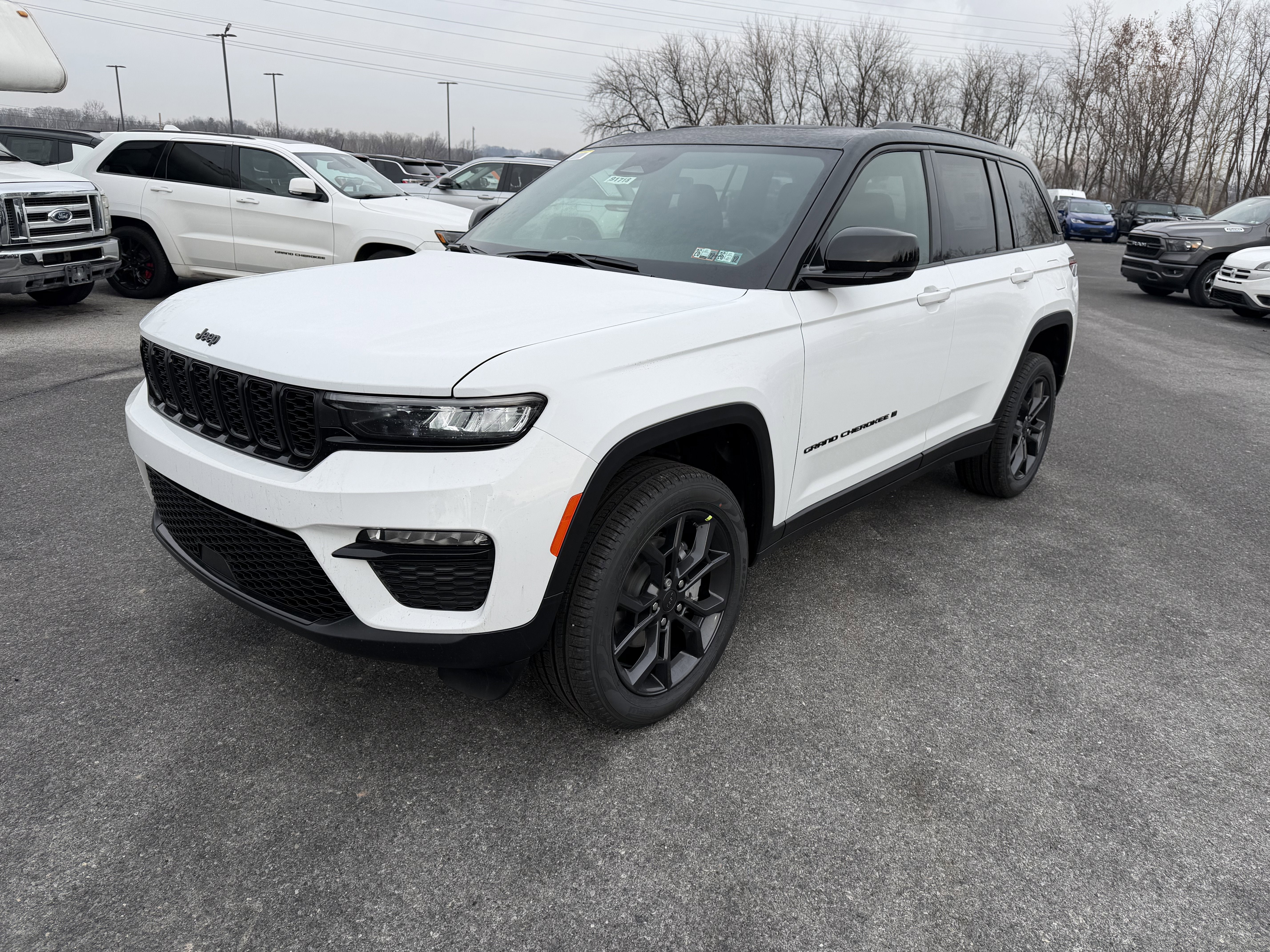 2025 Jeep Grand Cherokee GRAND CHEROKEE LIMITED 4X4