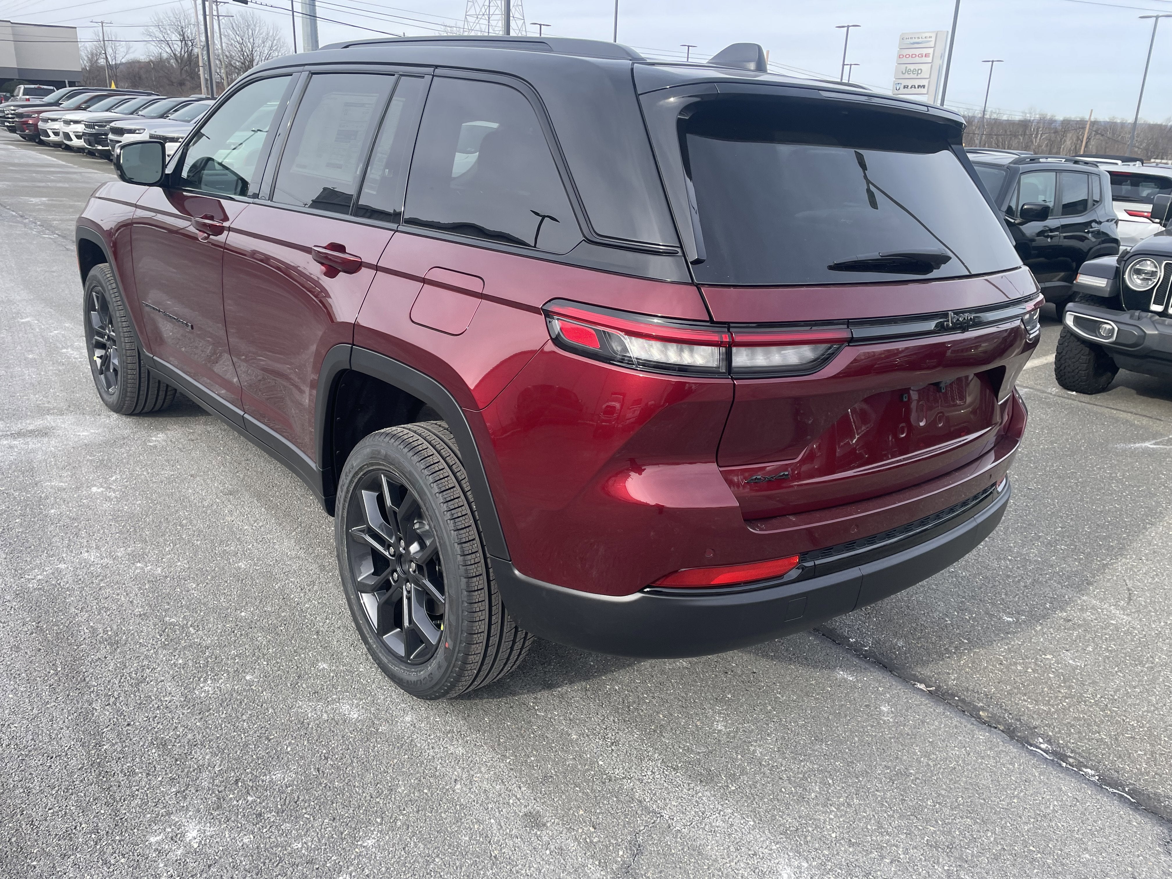 2025 Jeep Grand Cherokee GRAND CHEROKEE LIMITED 4X4