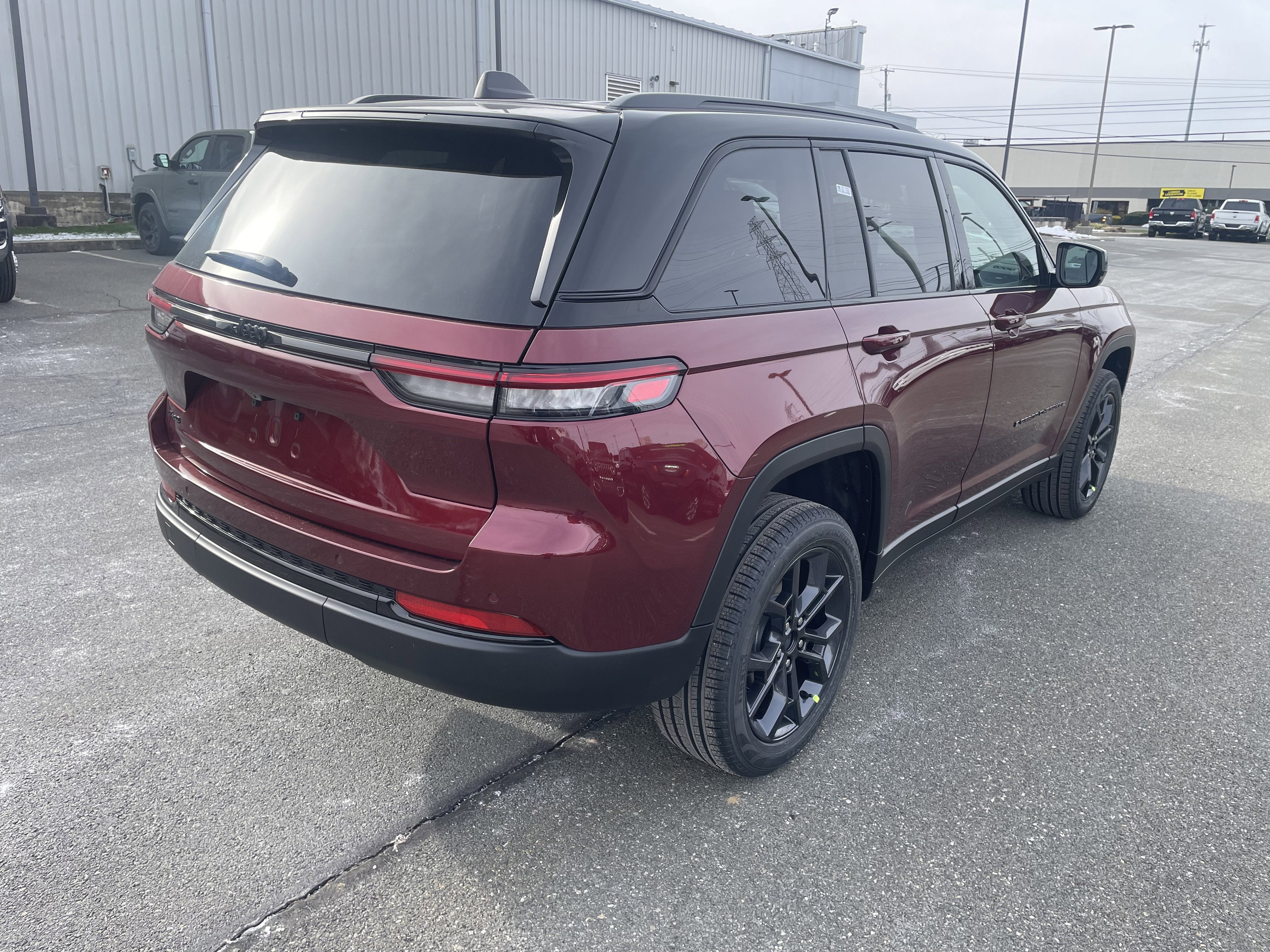 2025 Jeep Grand Cherokee GRAND CHEROKEE LIMITED 4X4