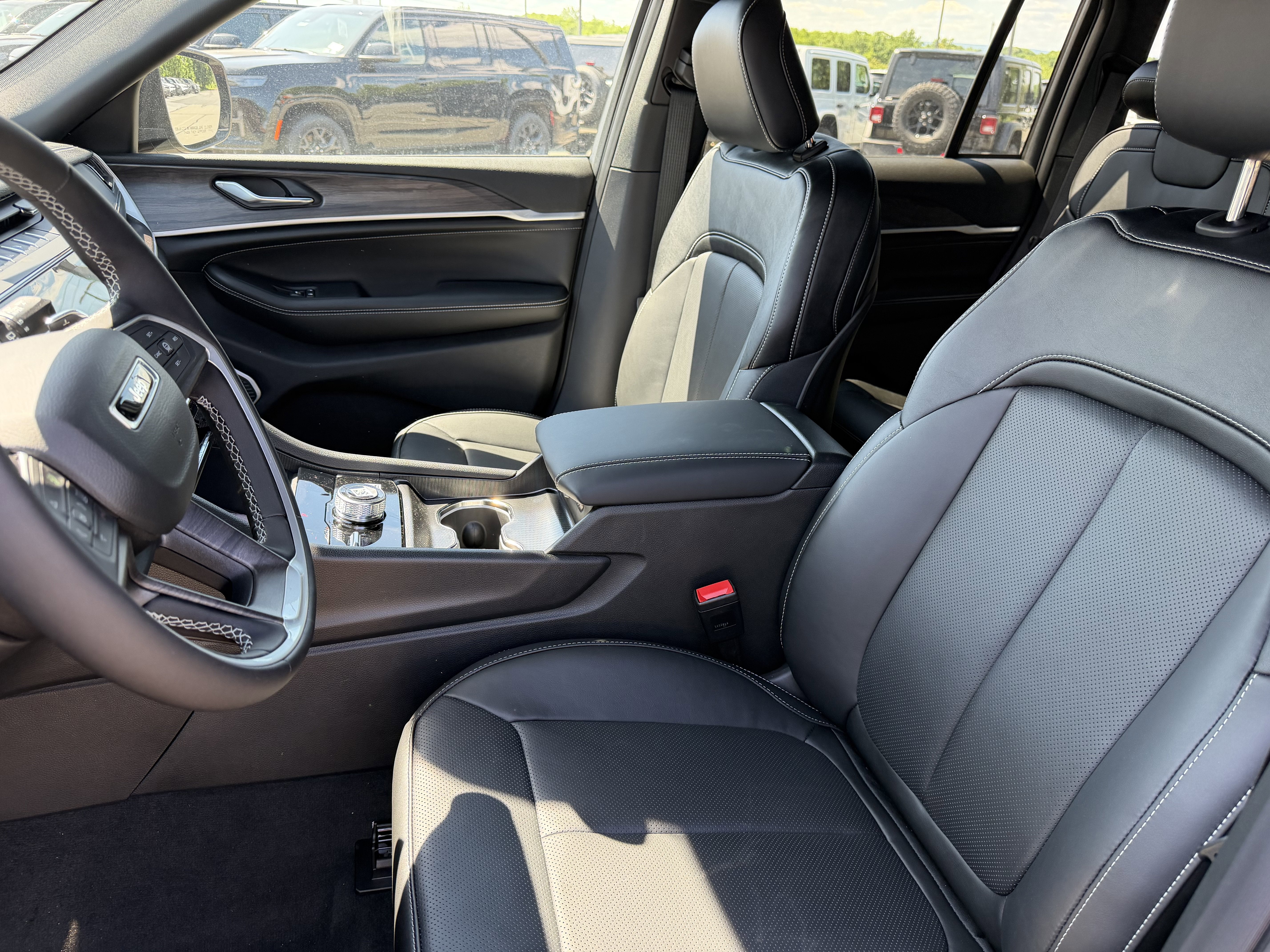 2026 Jeep Grand Cherokee GRAND CHEROKEE LIMITED RESERVE 4X4