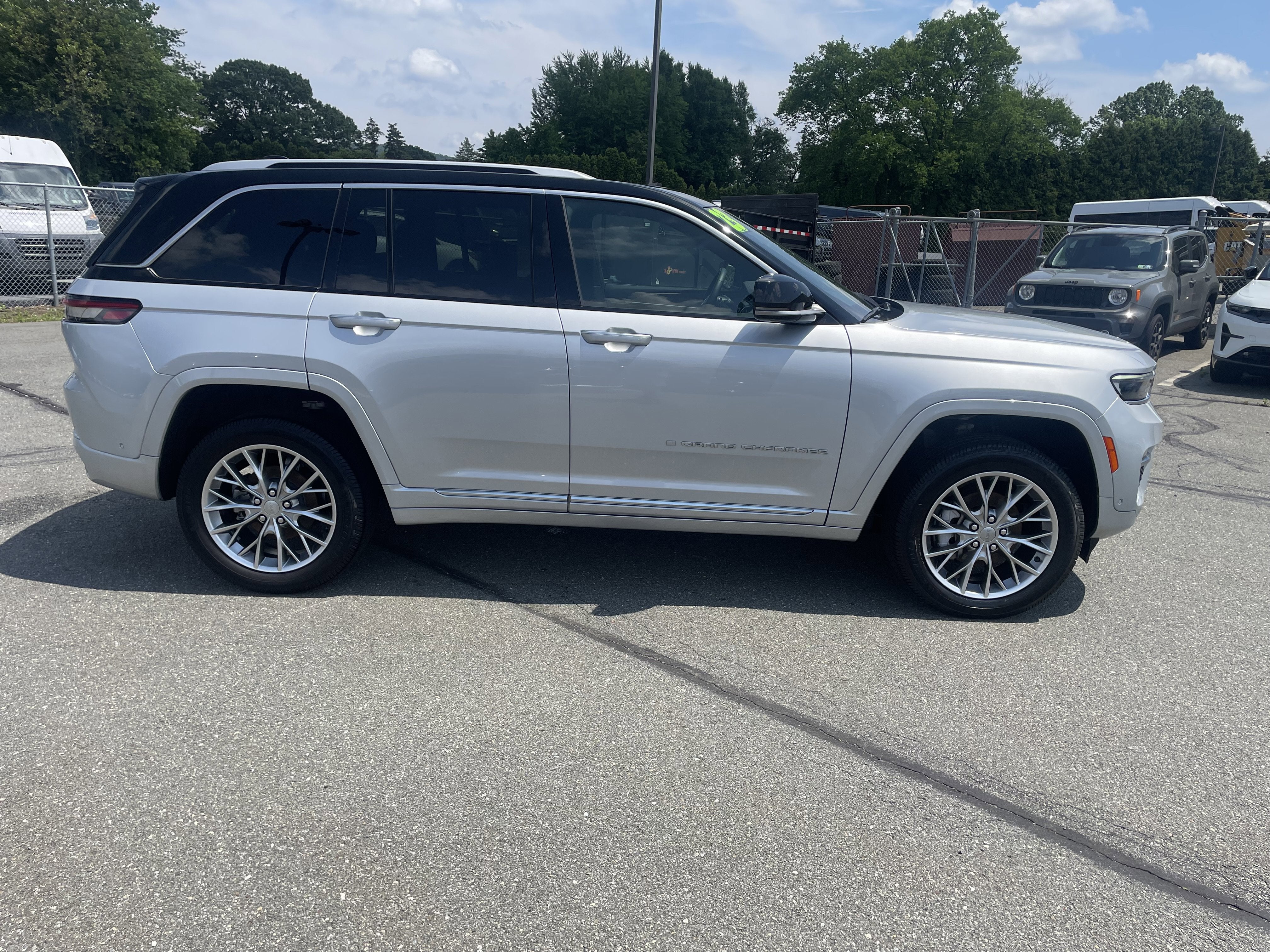 2023 Jeep Grand Cherokee Summit 4x4