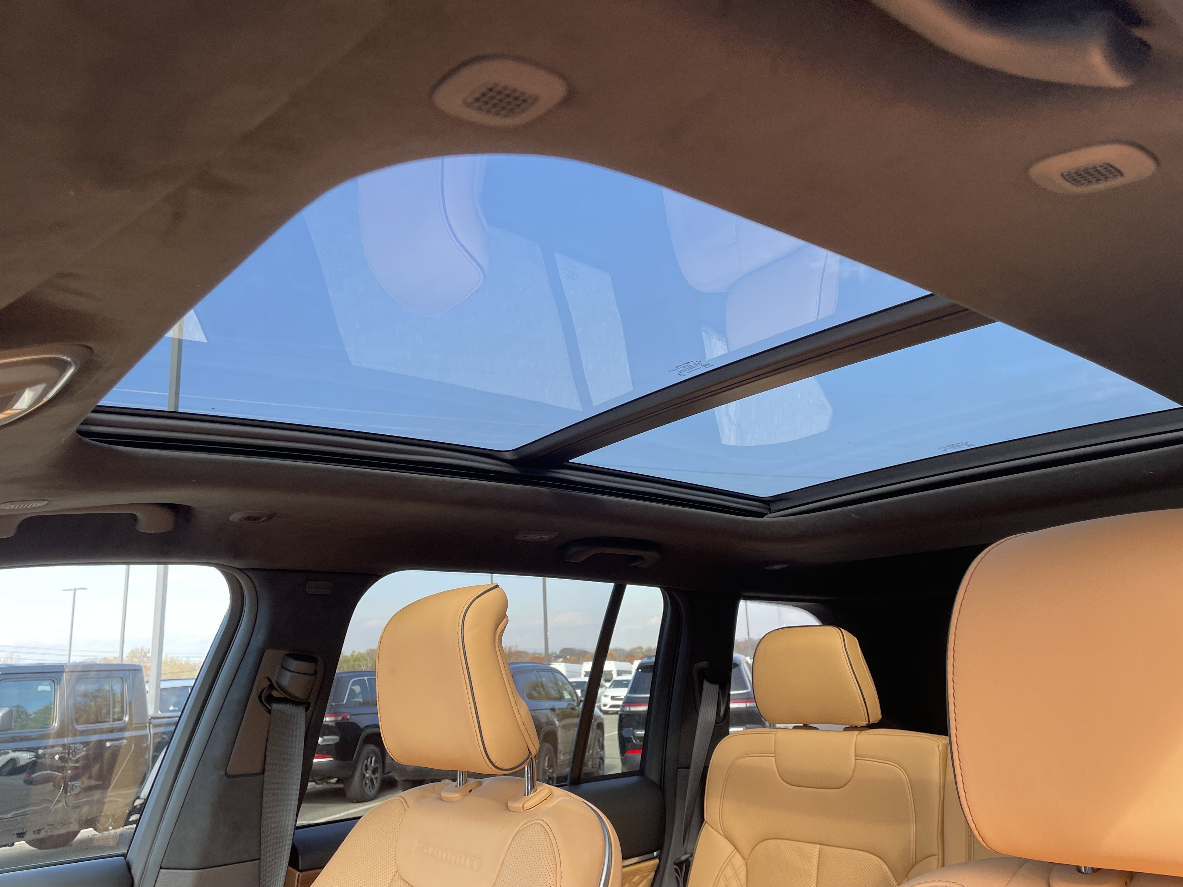 2025 Jeep Grand Cherokee GRAND CHEROKEE SUMMIT RESERVE 4X4