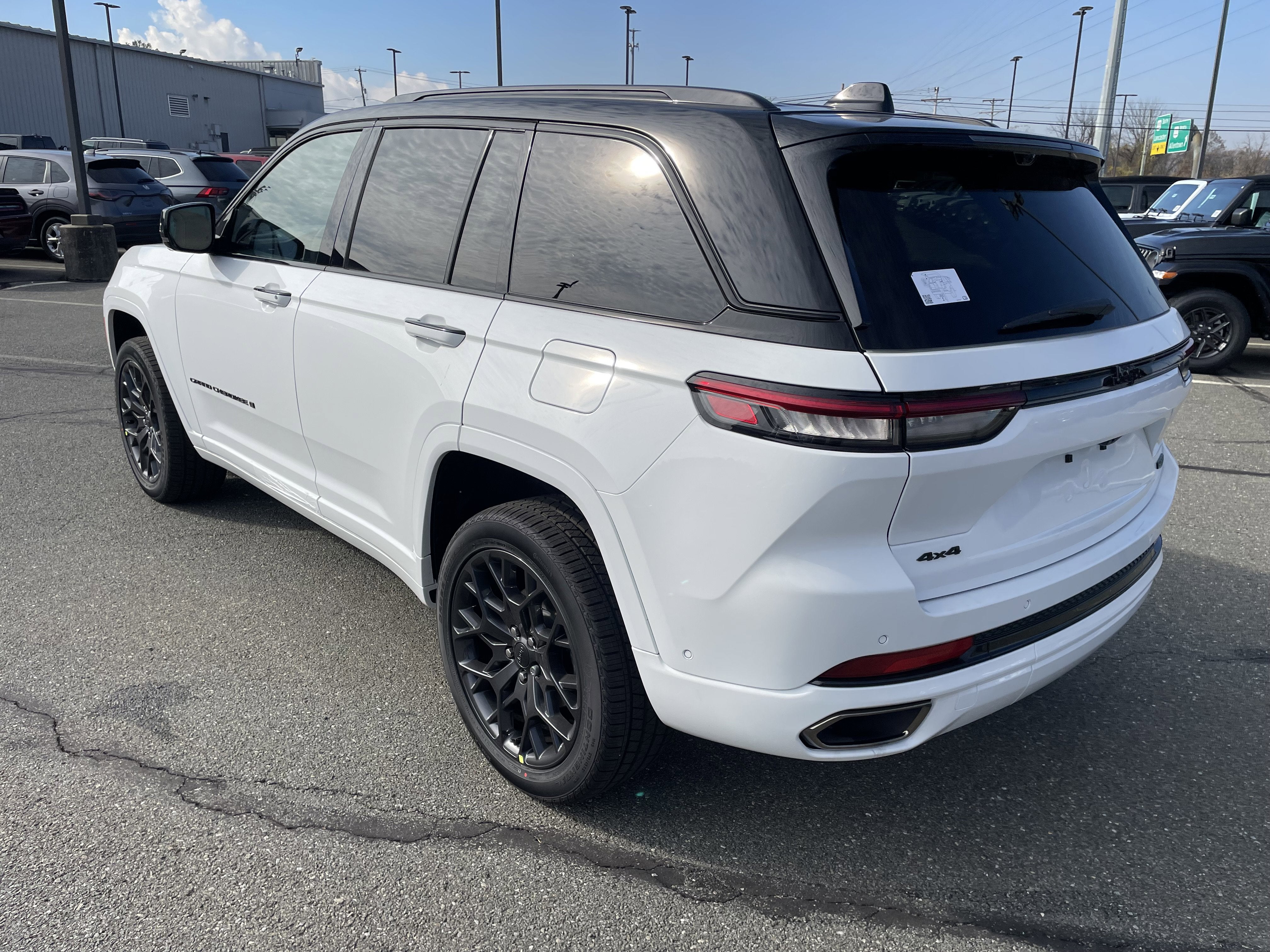 2025 Jeep Grand Cherokee GRAND CHEROKEE SUMMIT RESERVE 4X4