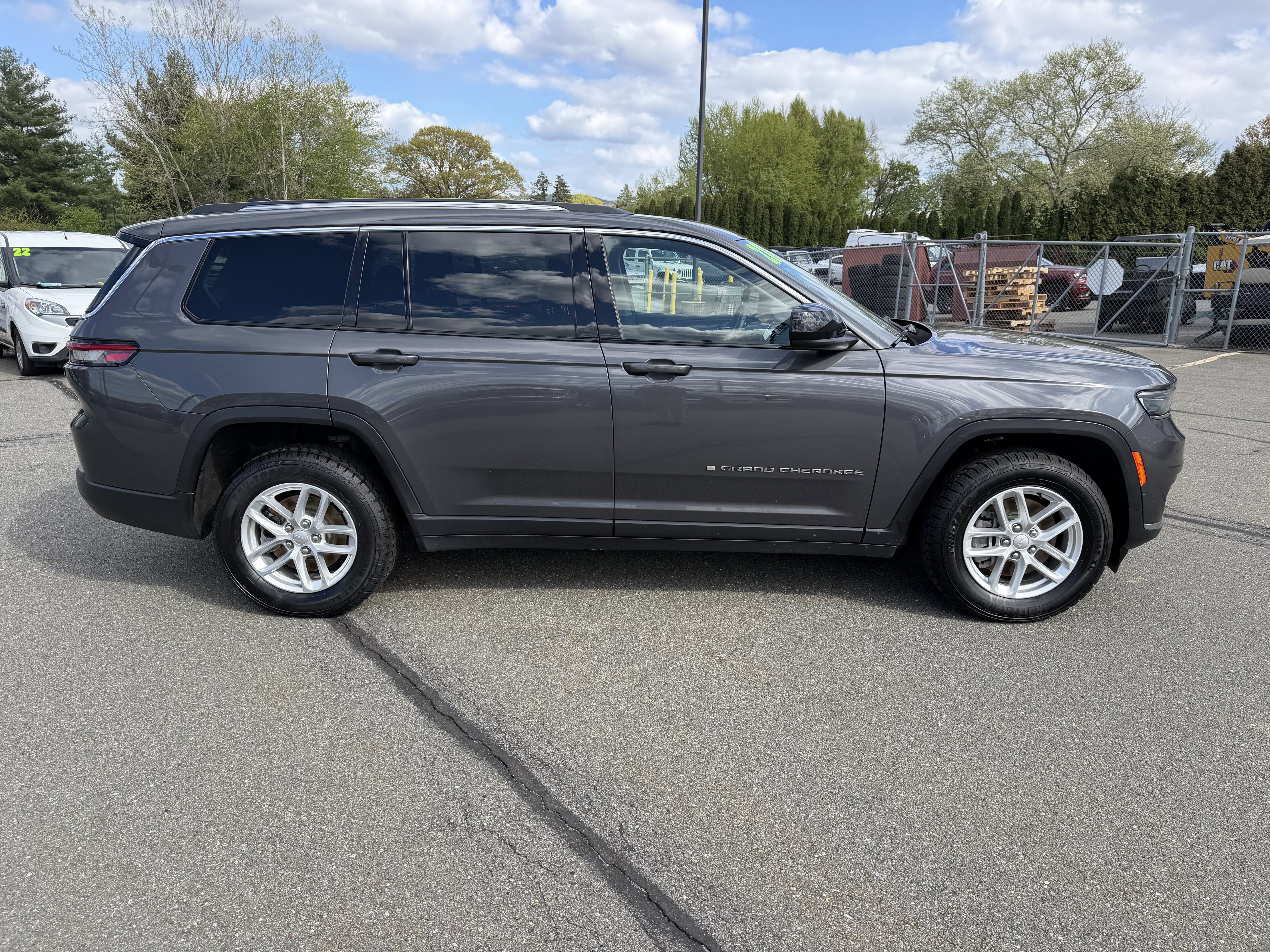 2021 Jeep Grand Cherokee L Laredo 4x4