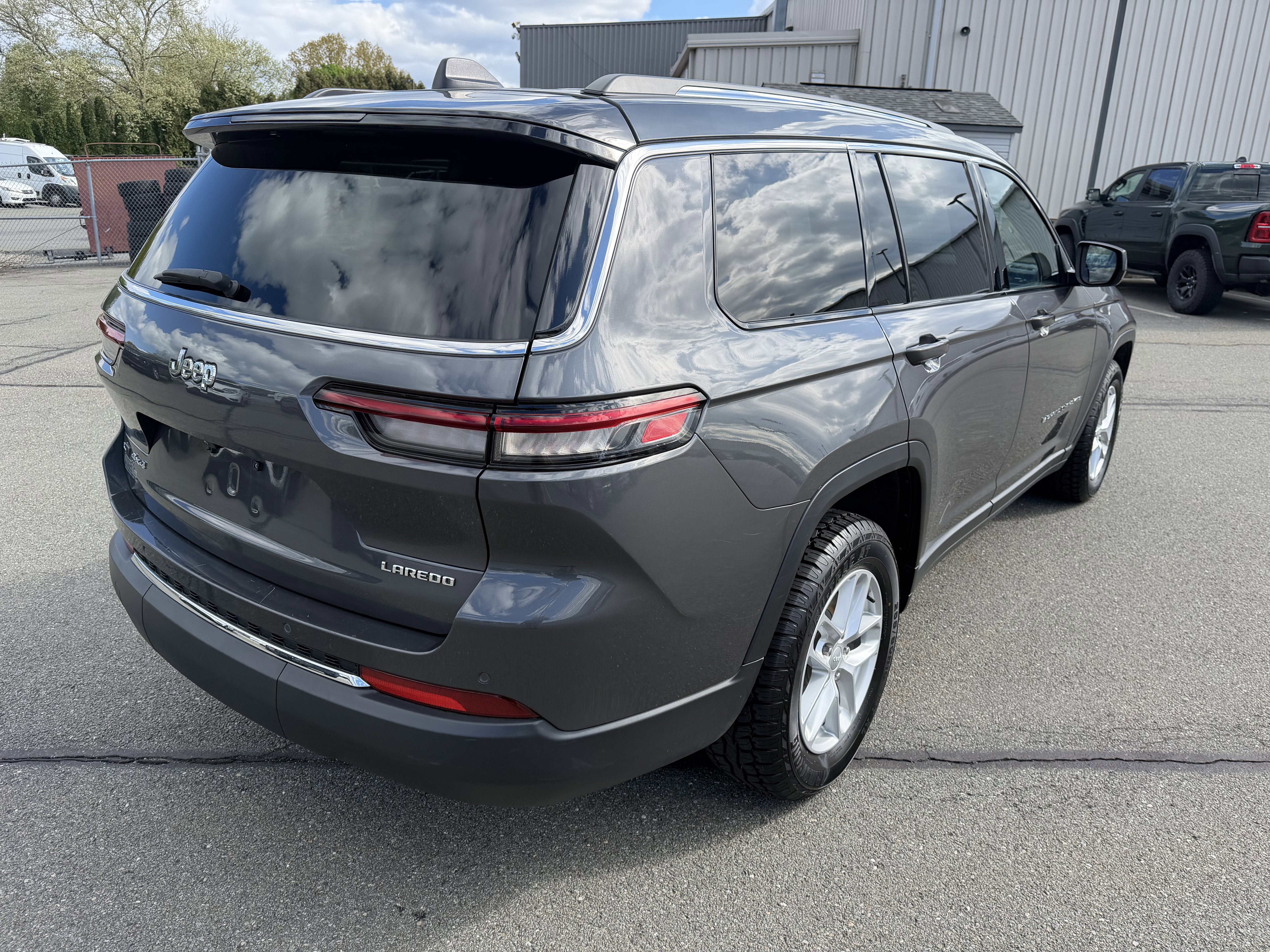 2021 Jeep Grand Cherokee L Laredo 4x4