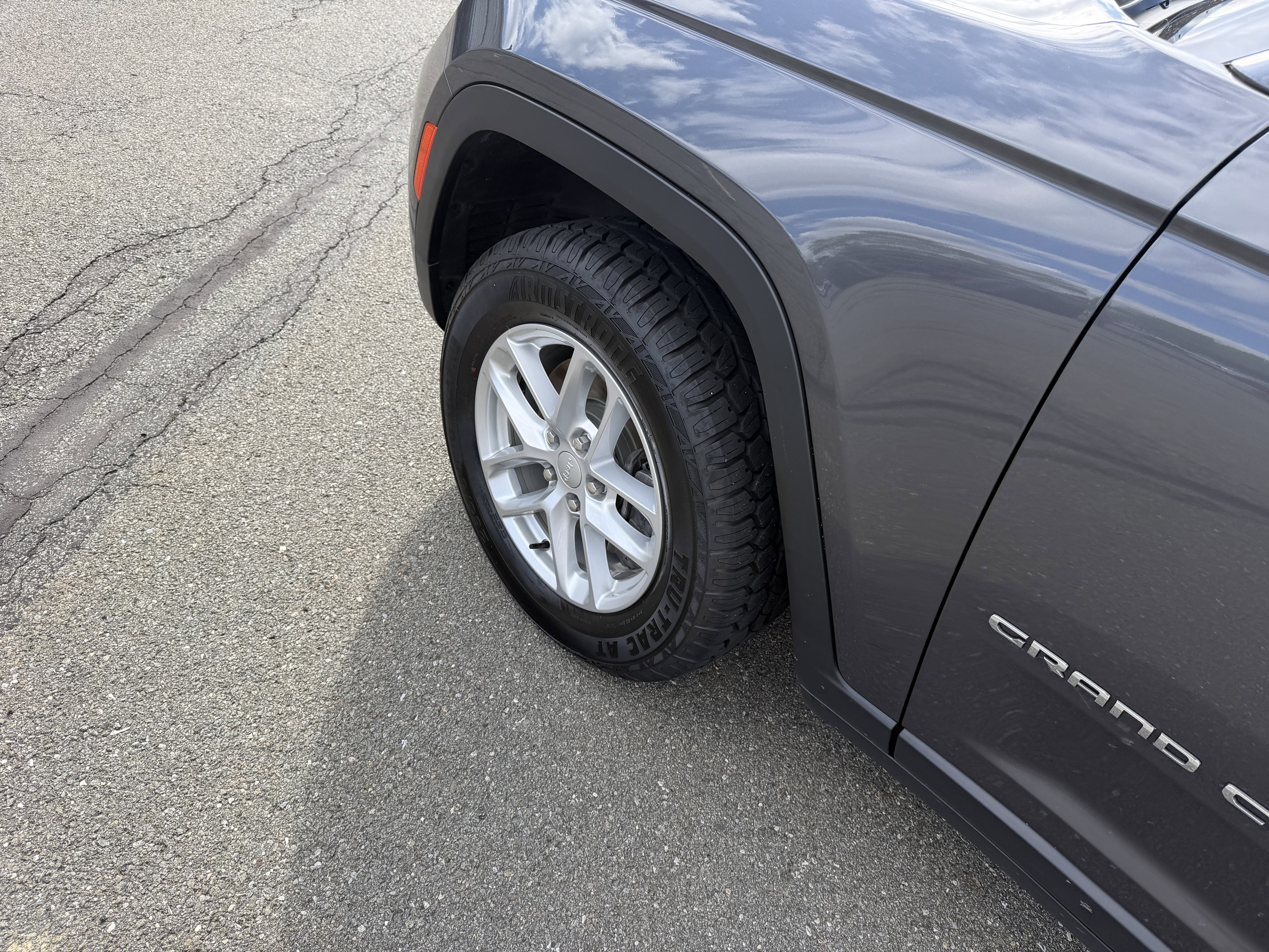 2021 Jeep Grand Cherokee L Laredo 4x4