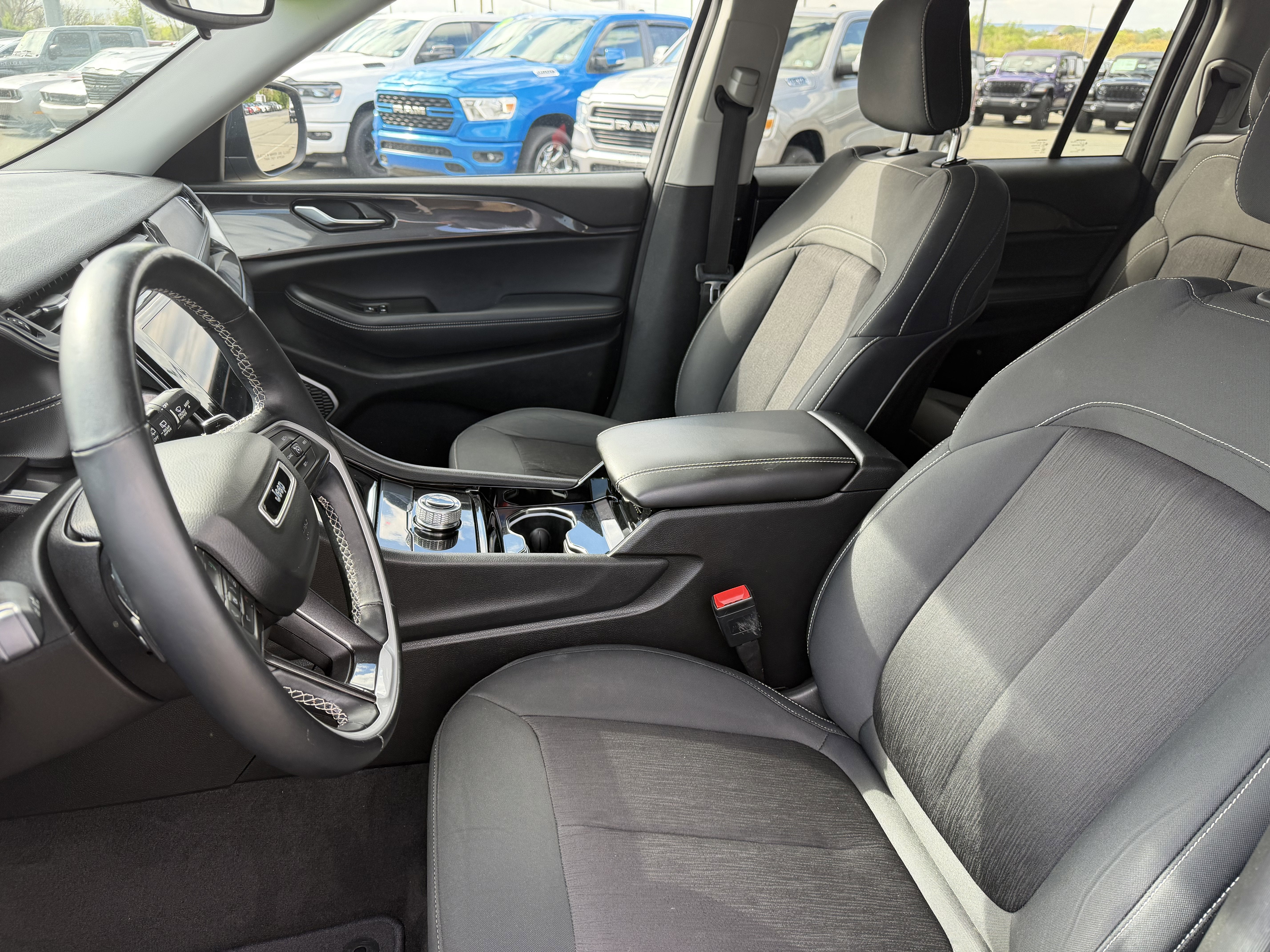 2021 Jeep Grand Cherokee L Laredo 4x4