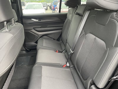 2025 Jeep Grand Cherokee GRAND CHEROKEE L LAREDO X 4X4