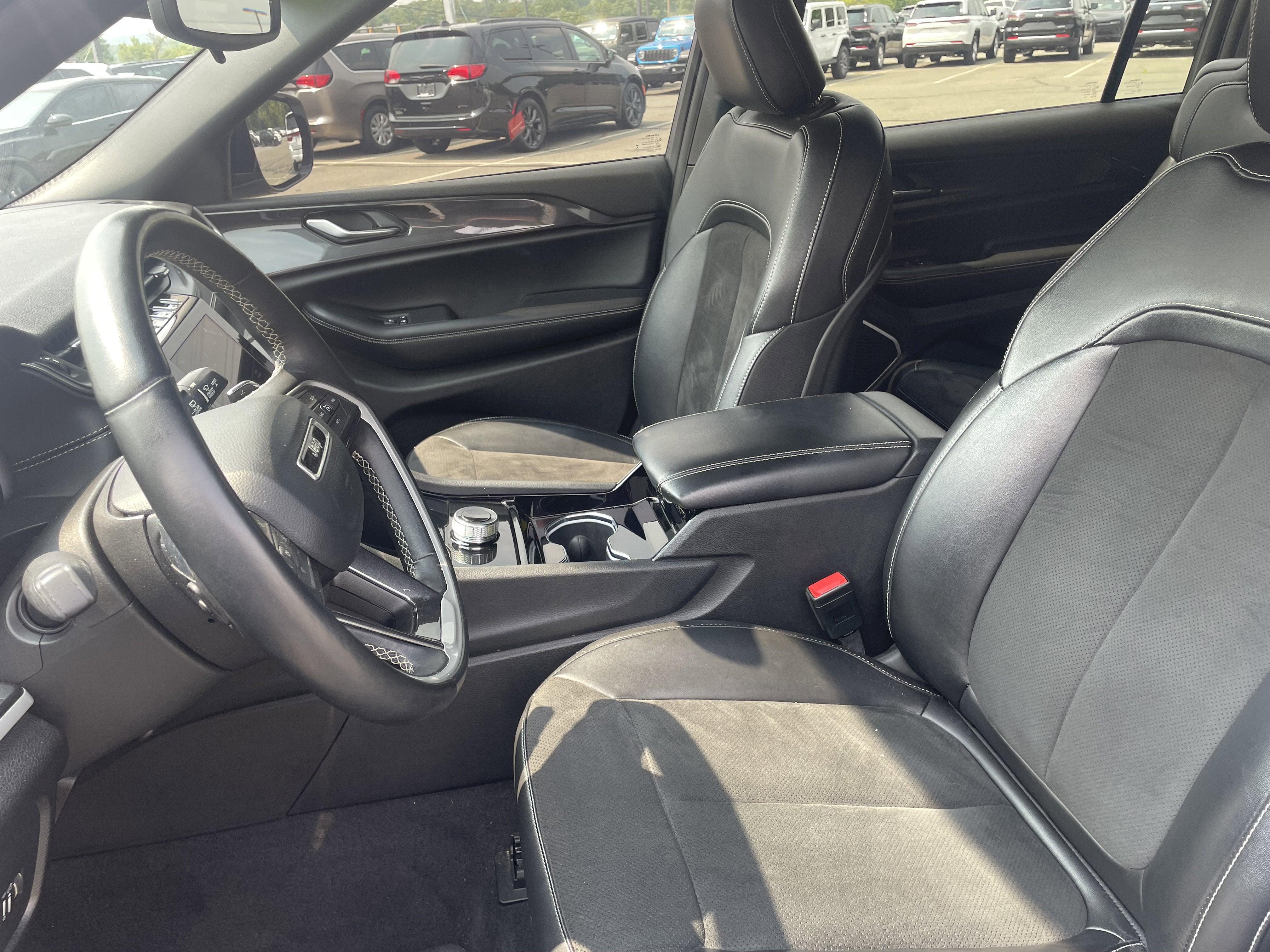 2022 Jeep Grand Cherokee L Altitude 4x4