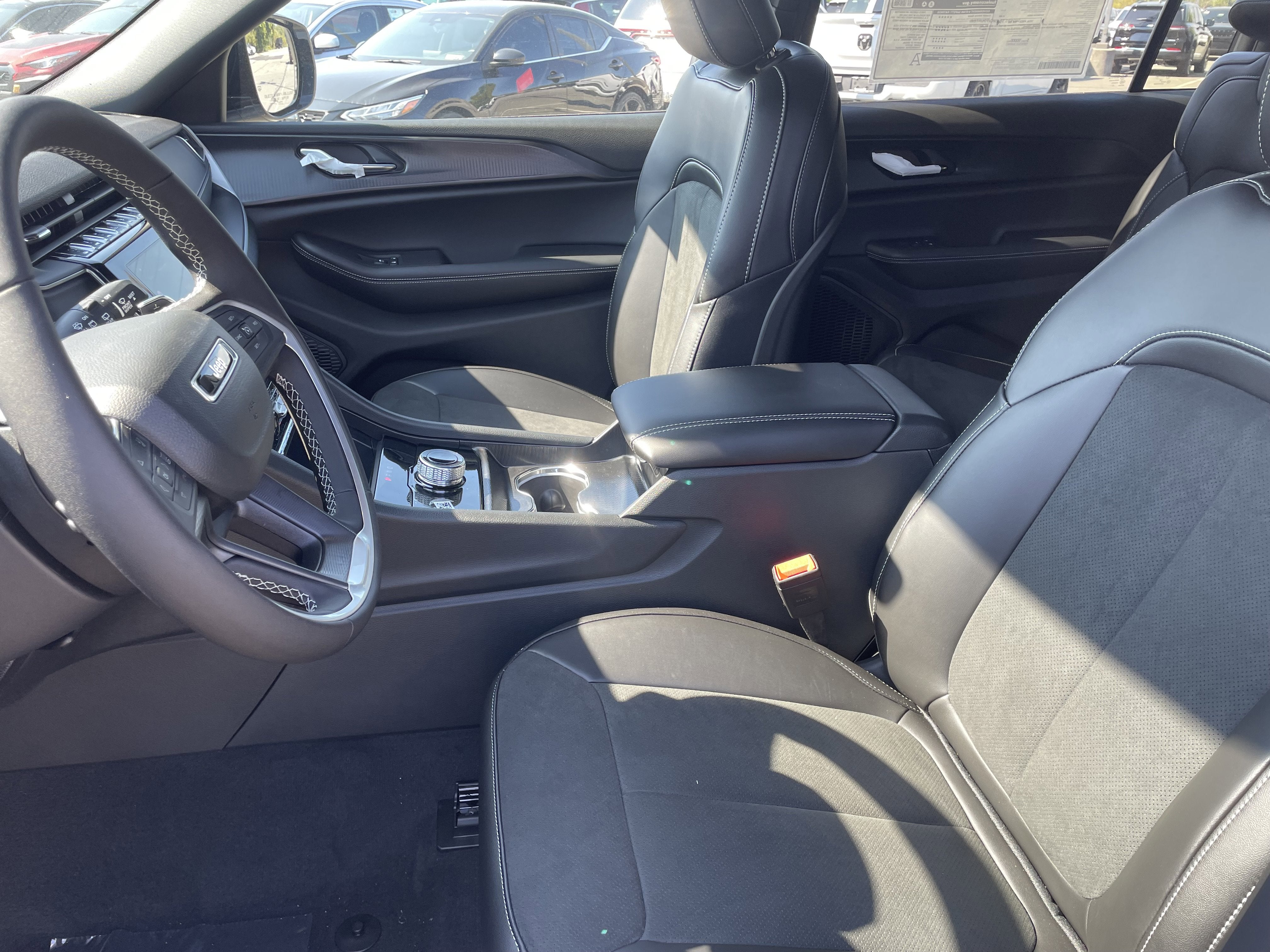 2025 Jeep Grand Cherokee GRAND CHEROKEE L ALTITUDE X 4X4