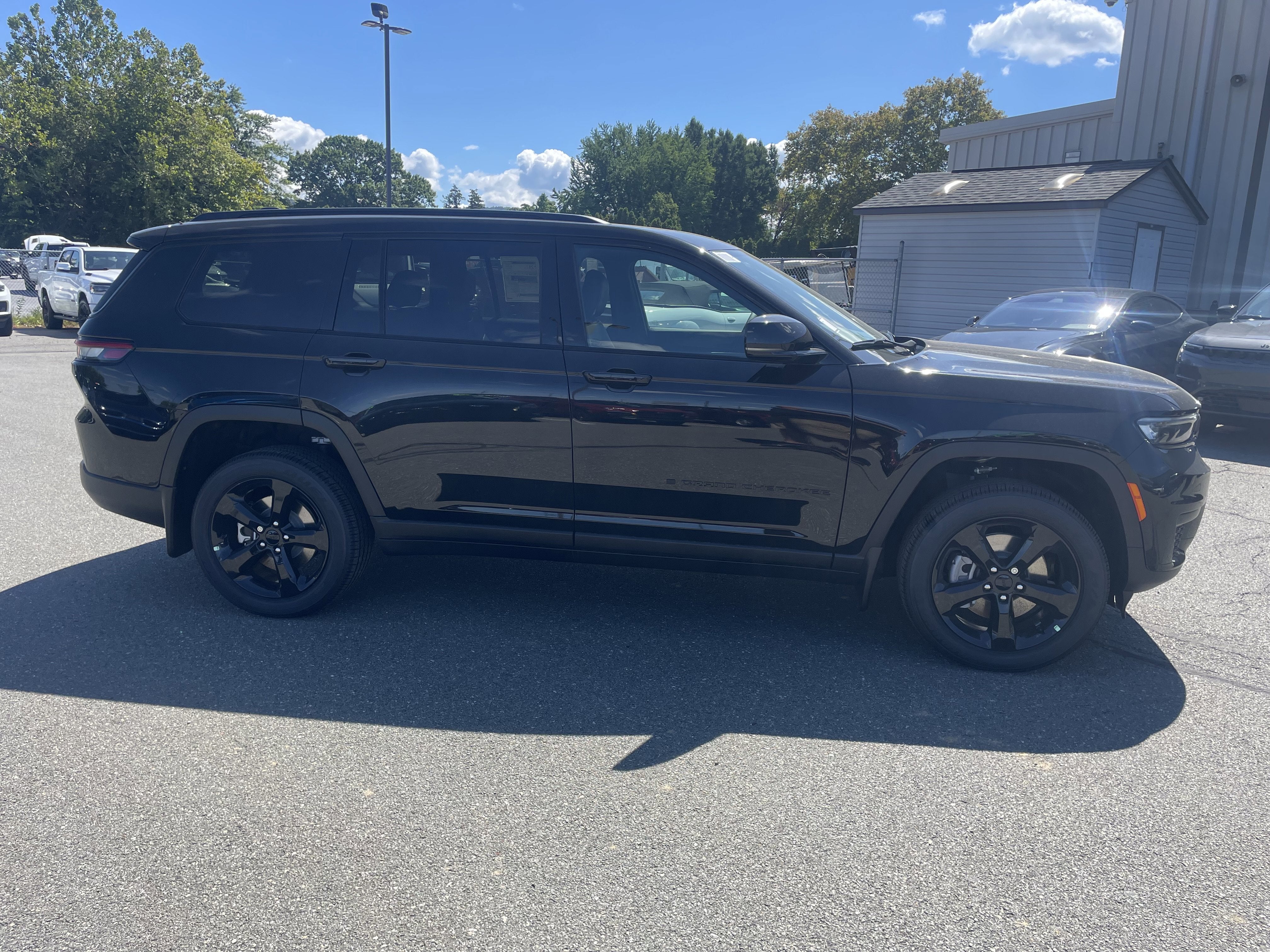 2025 Jeep Grand Cherokee GRAND CHEROKEE L ALTITUDE X 4X4