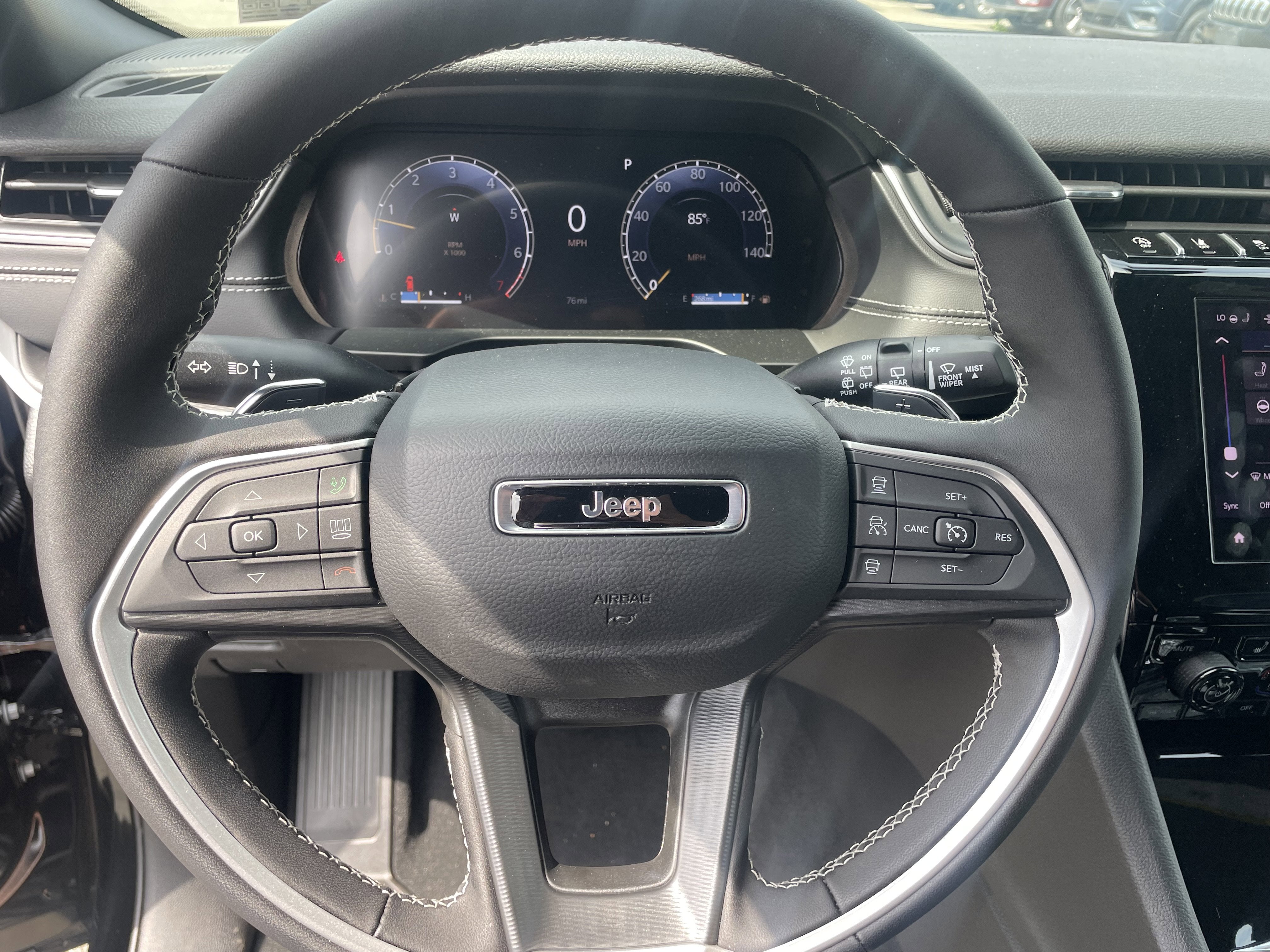 2025 Jeep Grand Cherokee GRAND CHEROKEE L ALTITUDE X 4X4