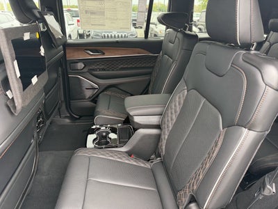2026 Jeep Grand Cherokee GRAND CHEROKEE L SUMMIT 4X4