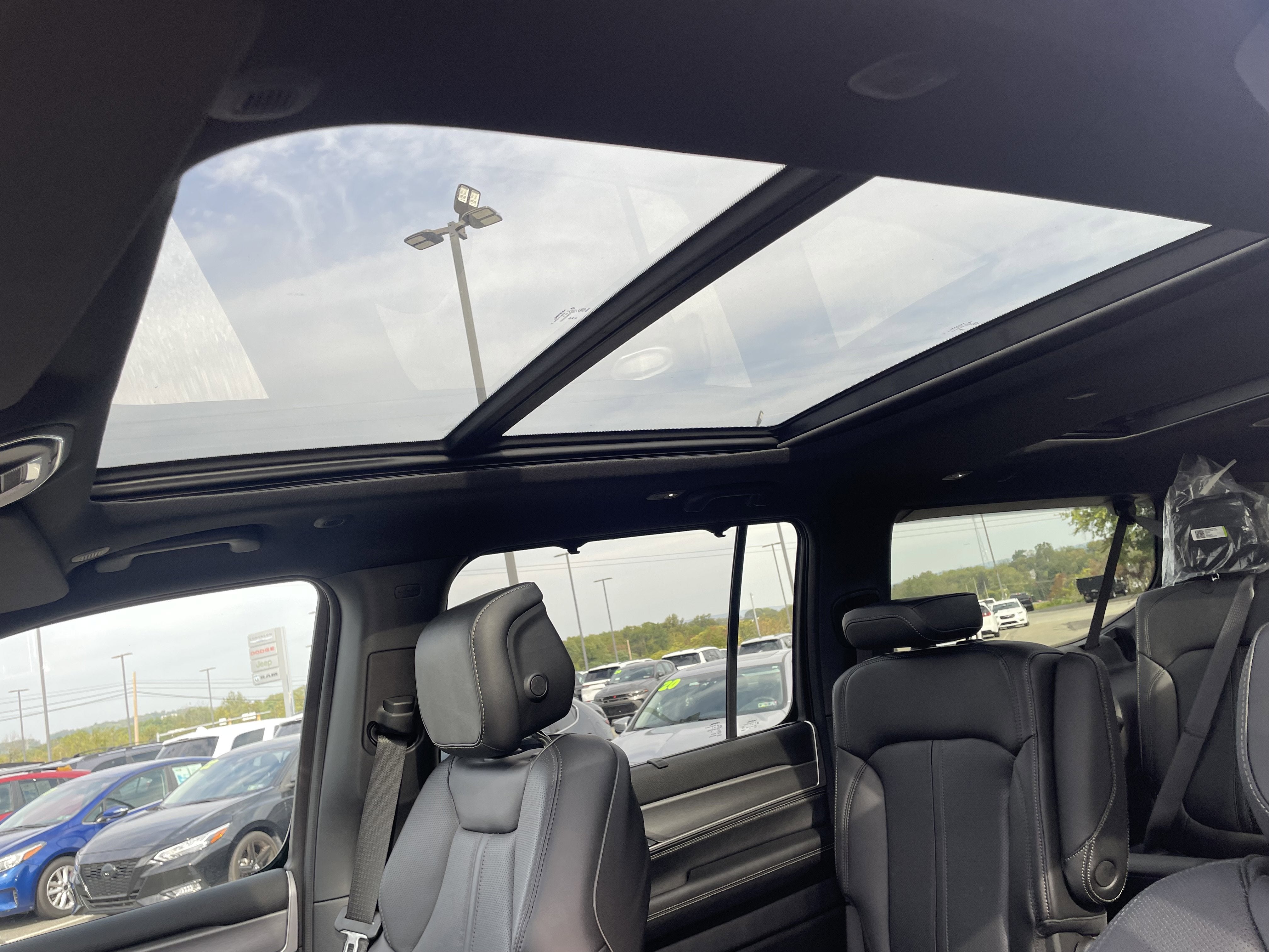 2025 Jeep Wagoneer WAGONEER L LIMITED 4X4