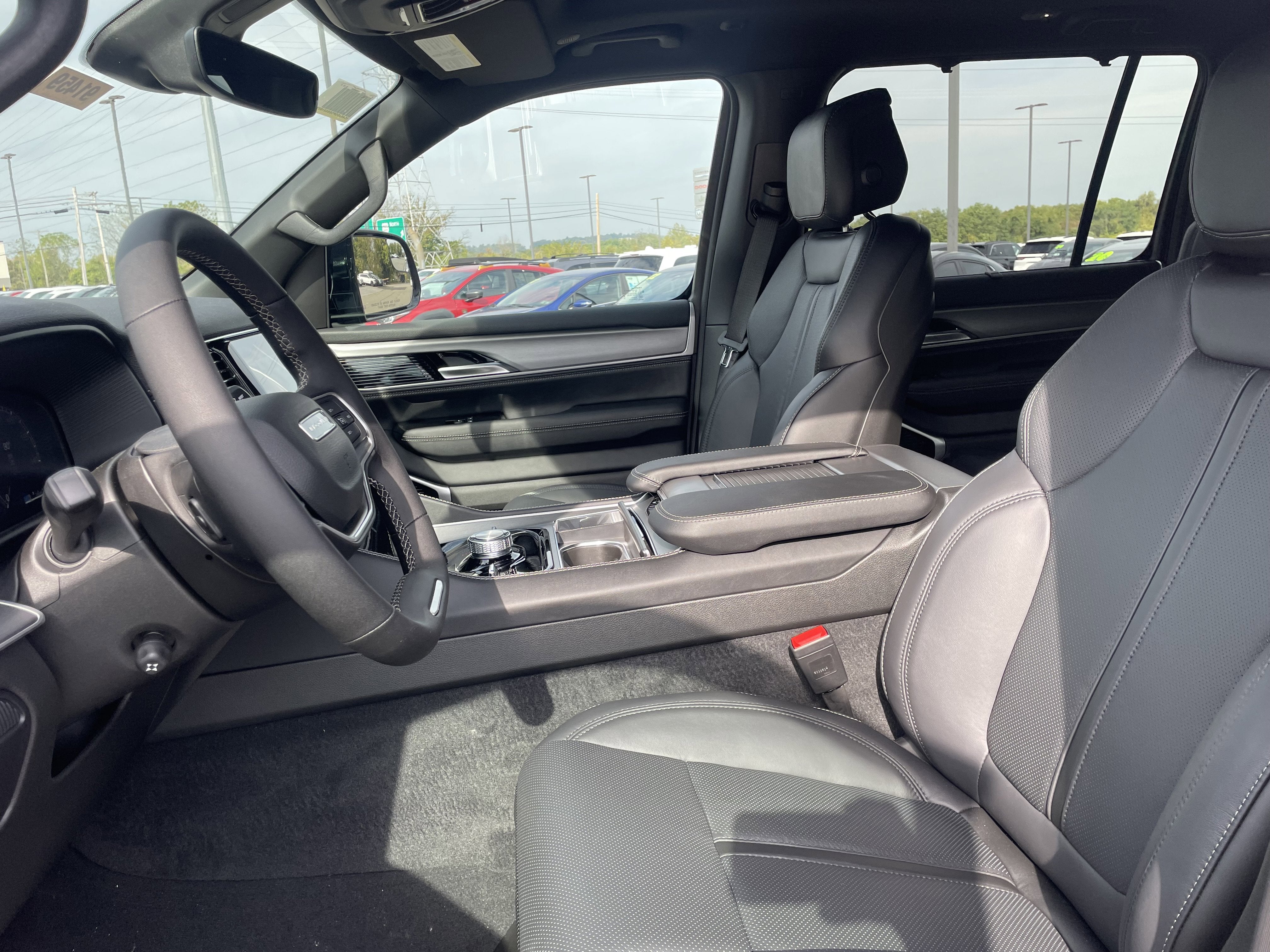 2025 Jeep Wagoneer WAGONEER L SUPER 4X4