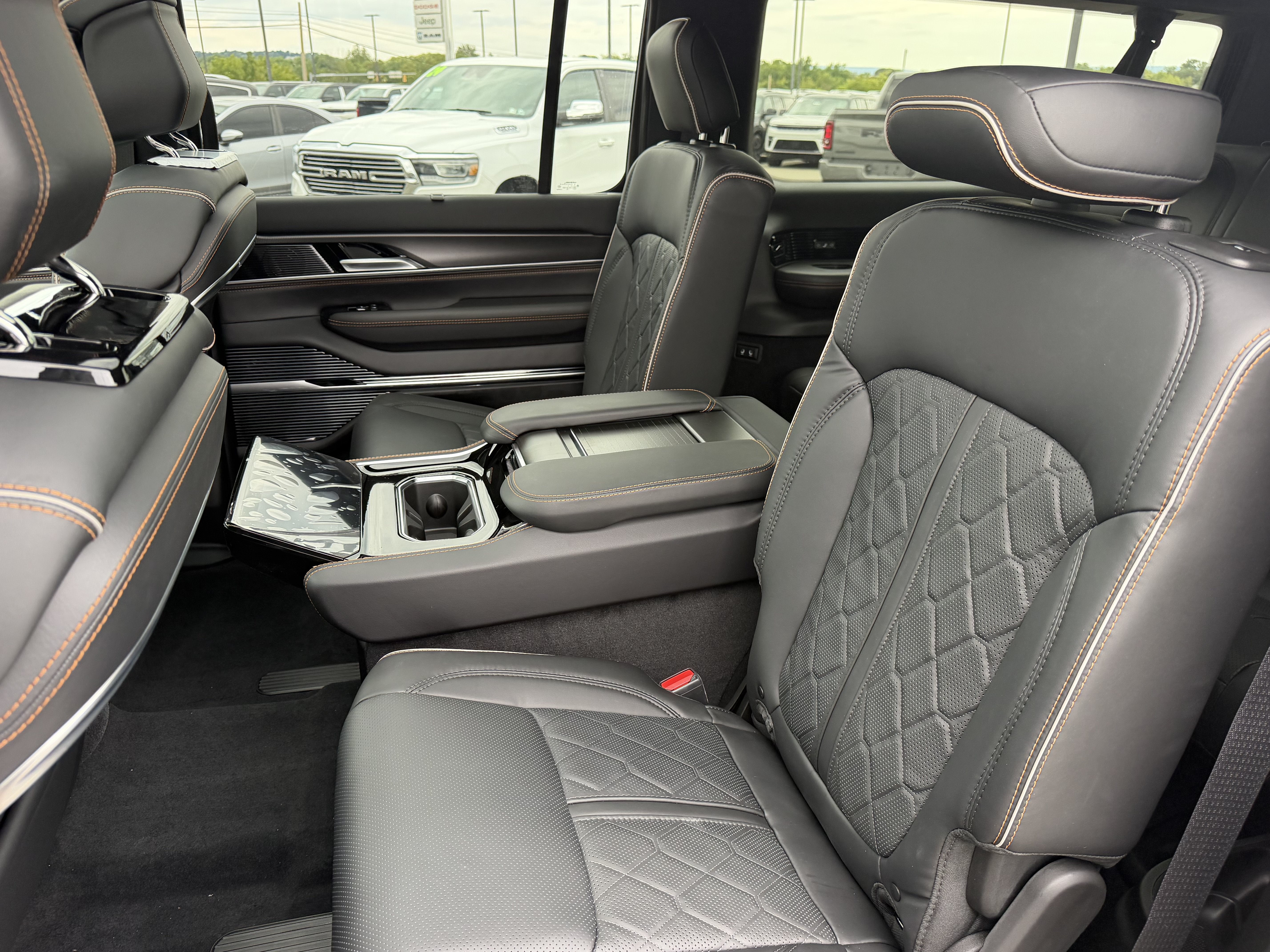 2026 Jeep Grand Wagoneer GRAND WAGONEER L SUMMIT RESERVE 4X4