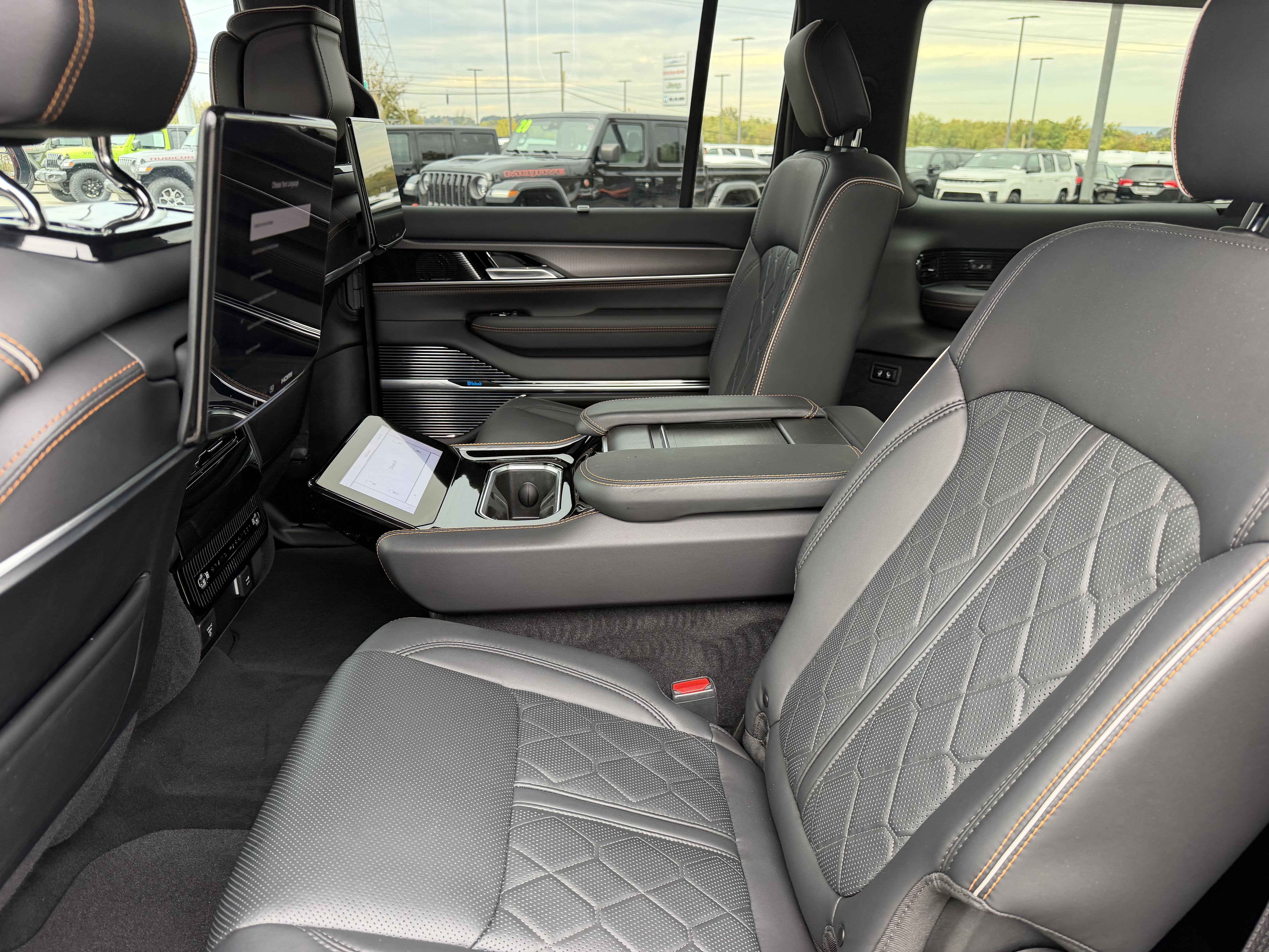 2026 Jeep Grand Wagoneer GRAND WAGONEER L SUMMIT RESERVE 4X4