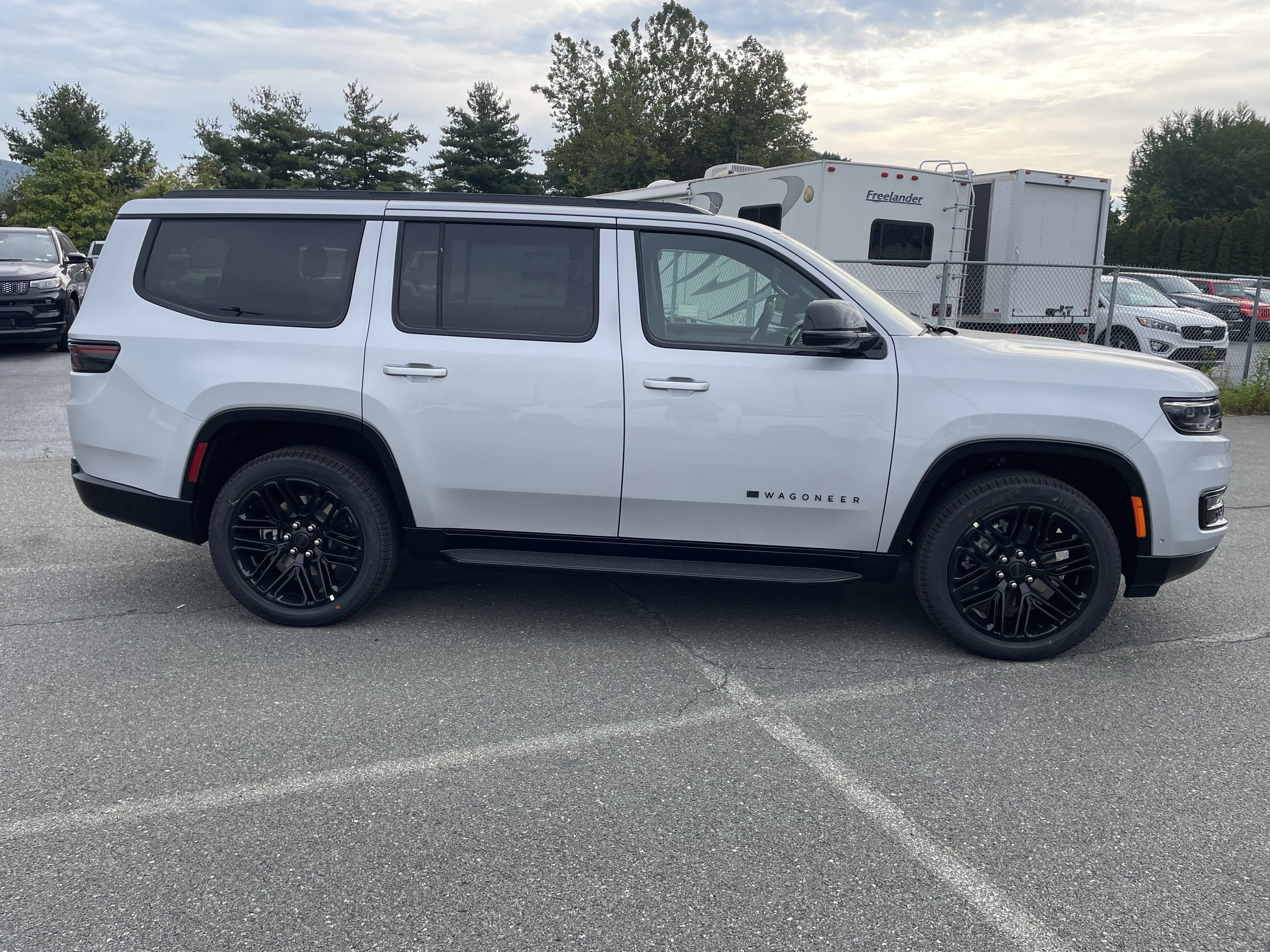 2025 Jeep Wagoneer WAGONEER CARBIDE 4X4