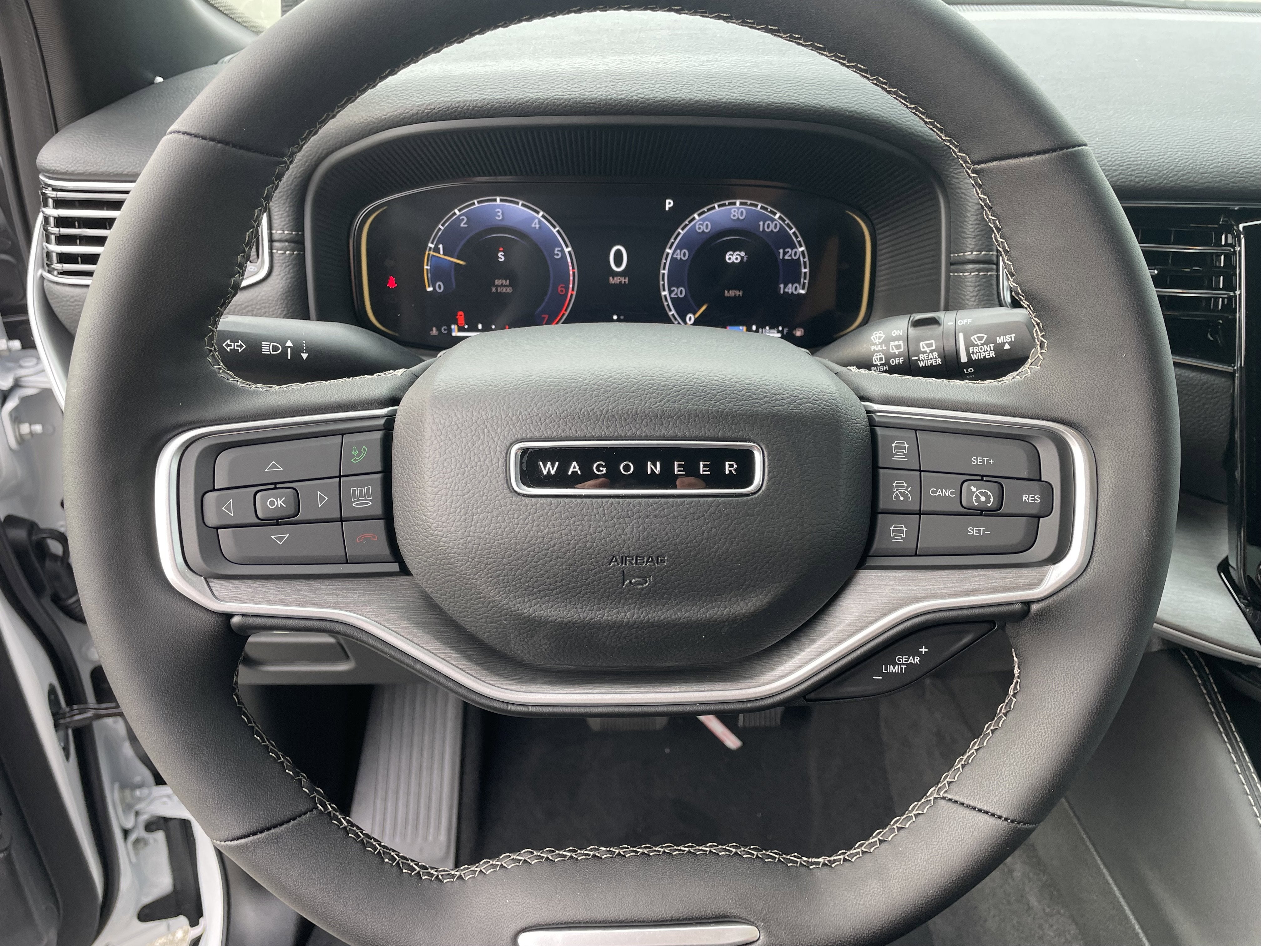 2025 Jeep Wagoneer WAGONEER CARBIDE 4X4