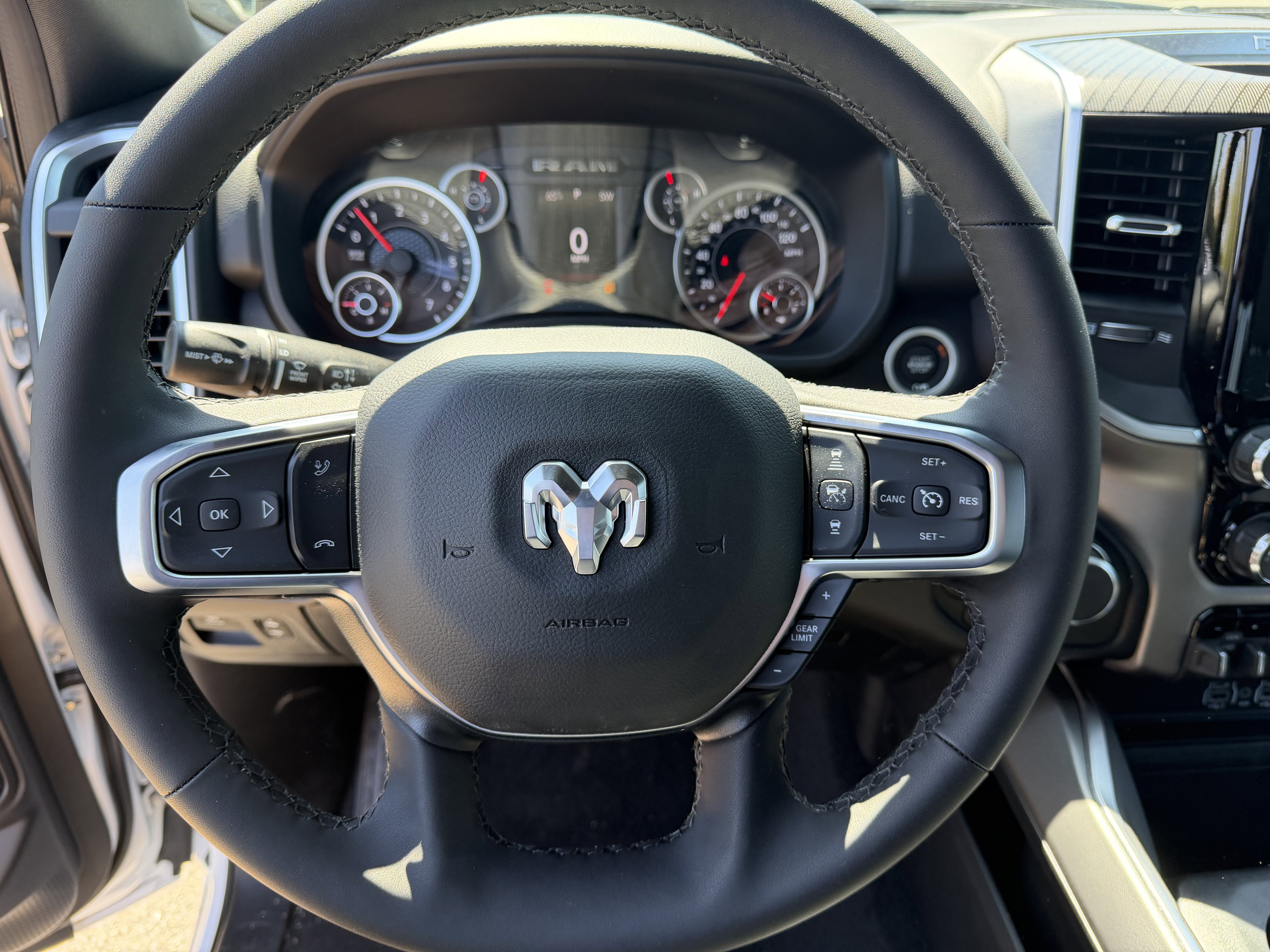 2026 RAM Ram 1500 RAM 1500 BIG HORN CREW CAB 4X2 5'7' BOX