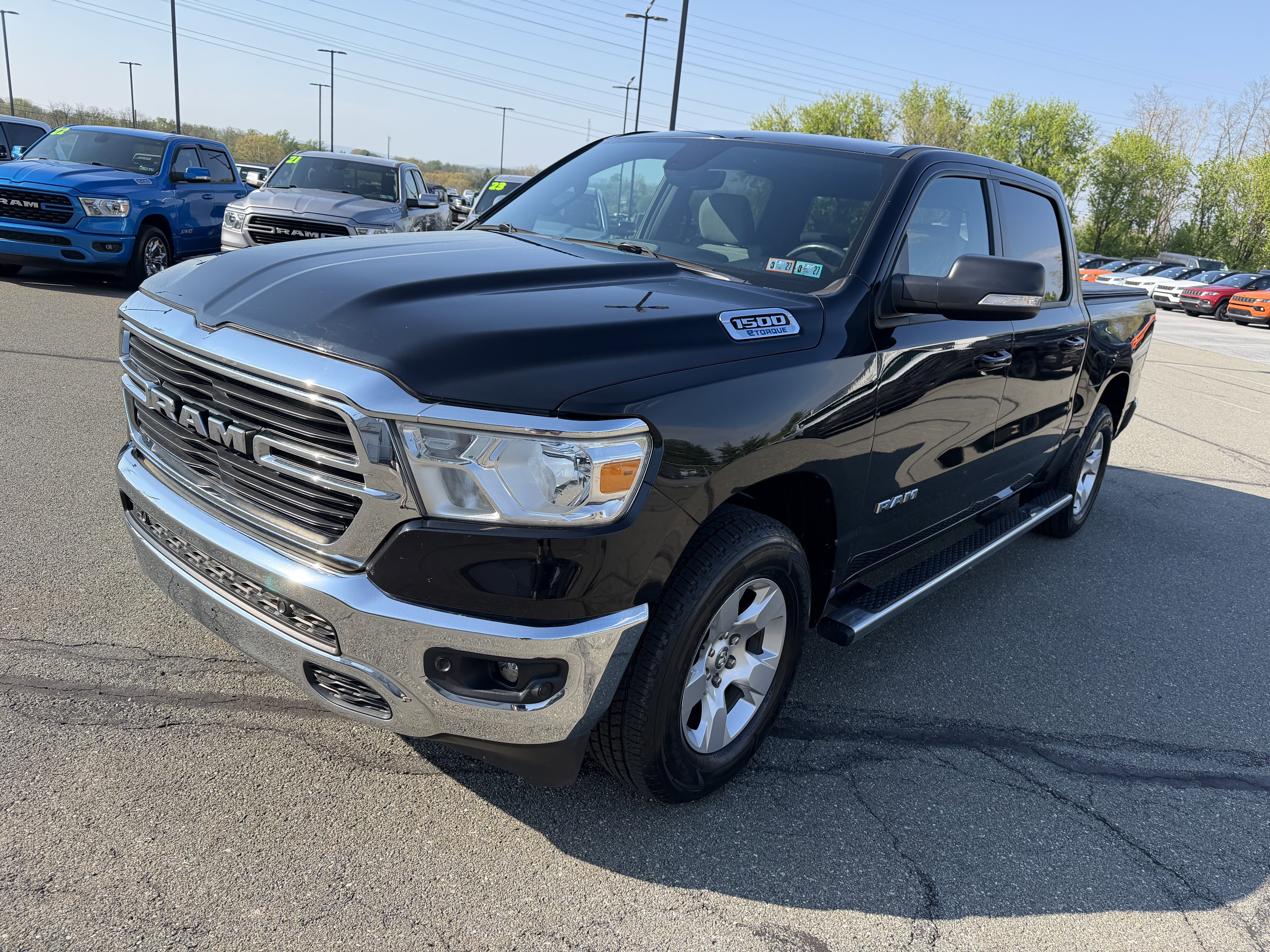 2021 RAM 1500 Big Horn/Lone Star 4x4 Crew Cab 5'7's photo