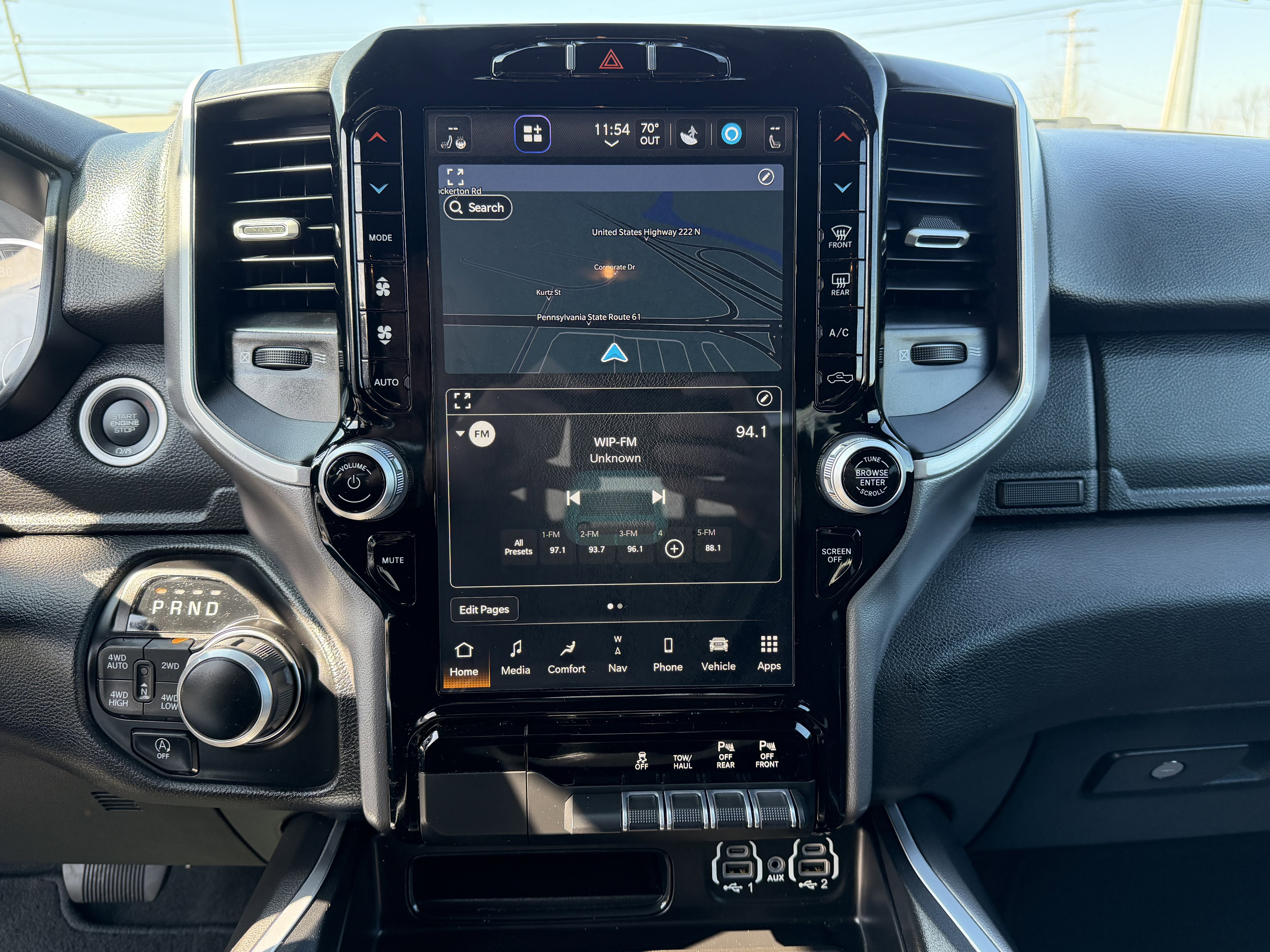 2023 RAM 1500 Big Horn Crew Cab 4x4 5'7' Box