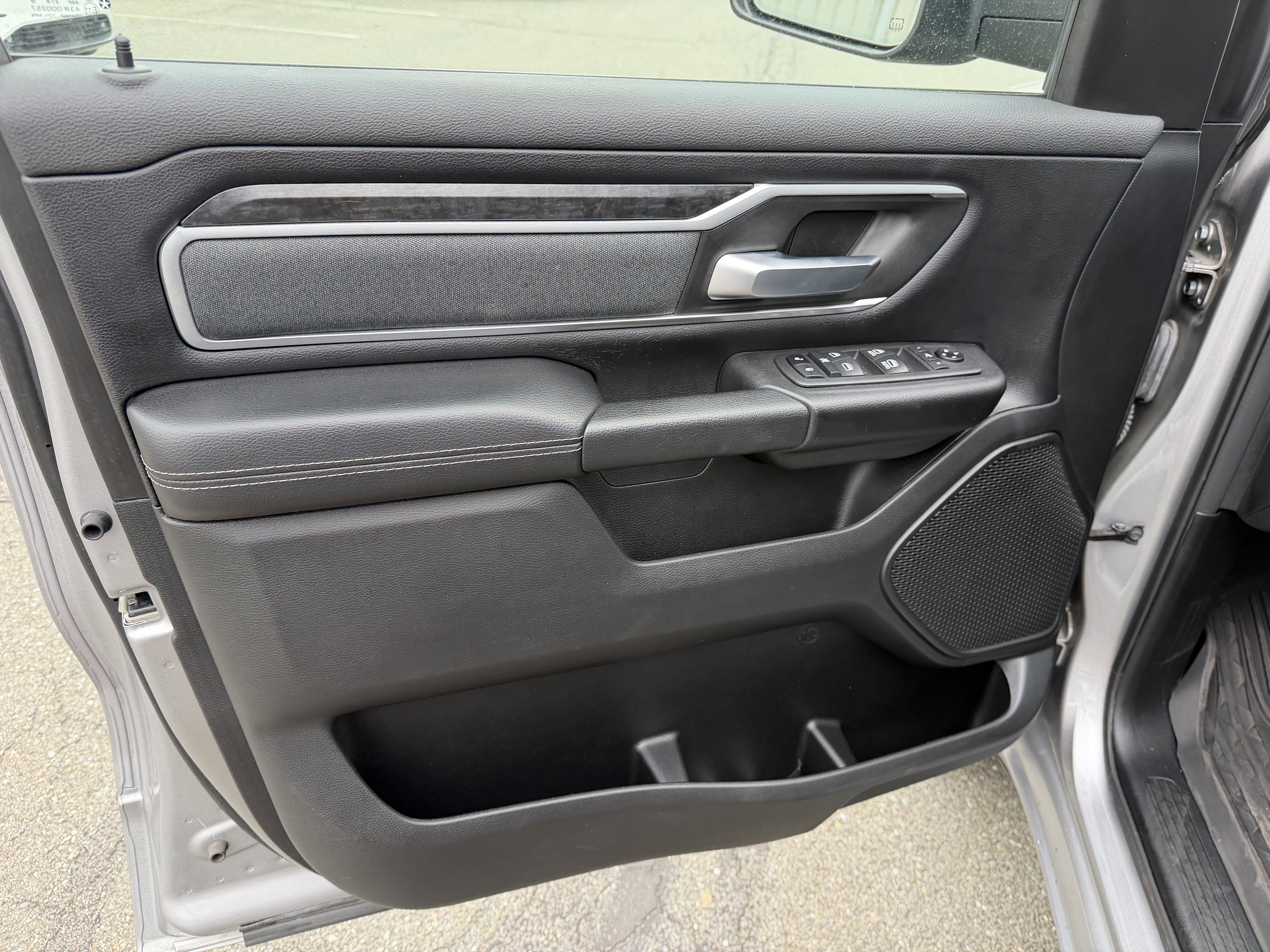 2021 RAM 1500 Big Horn Quad Cab 4x4 6'4' Box