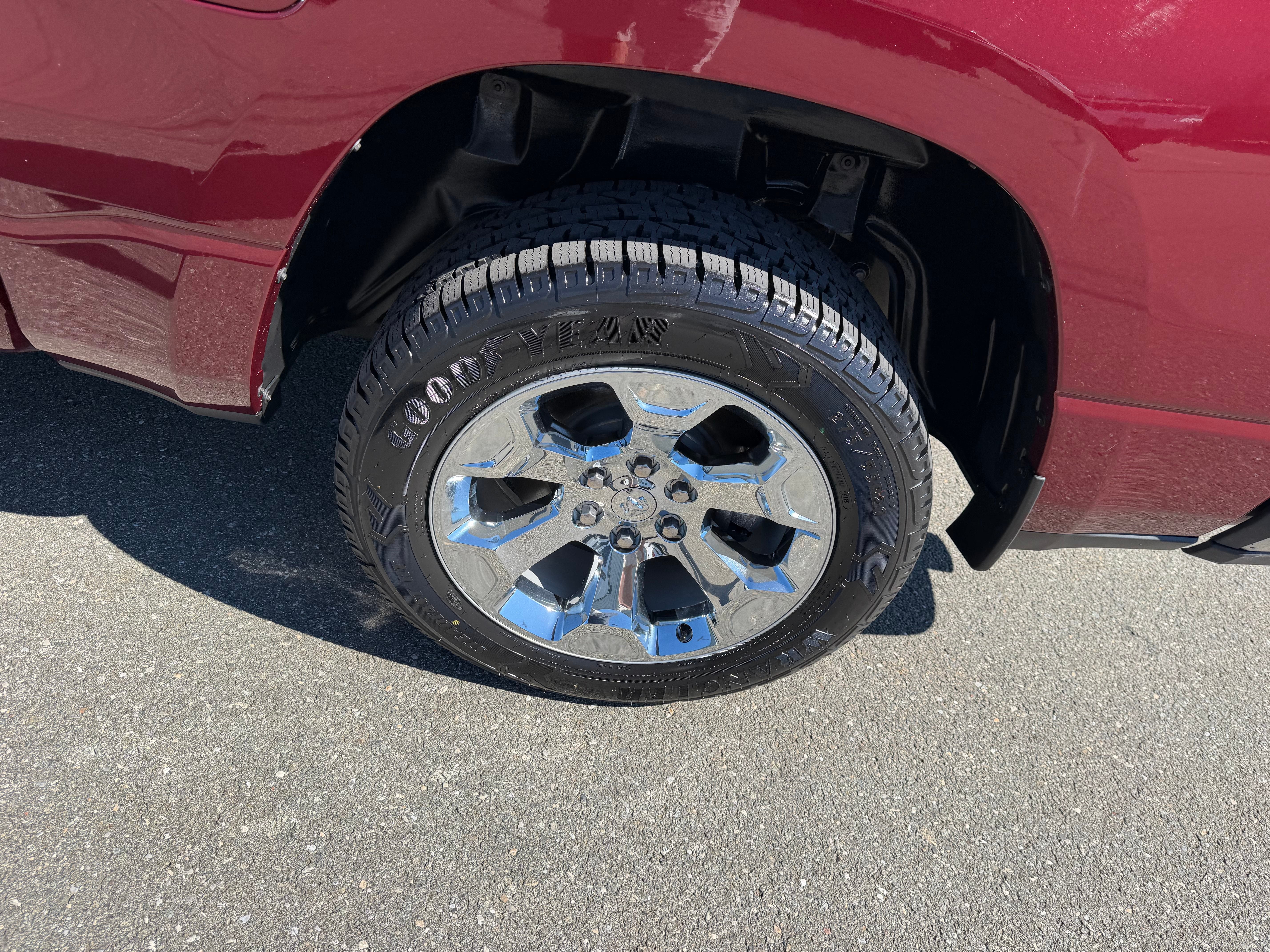 2023 RAM 1500 Big Horn Crew Cab 4x4 5'7' Box