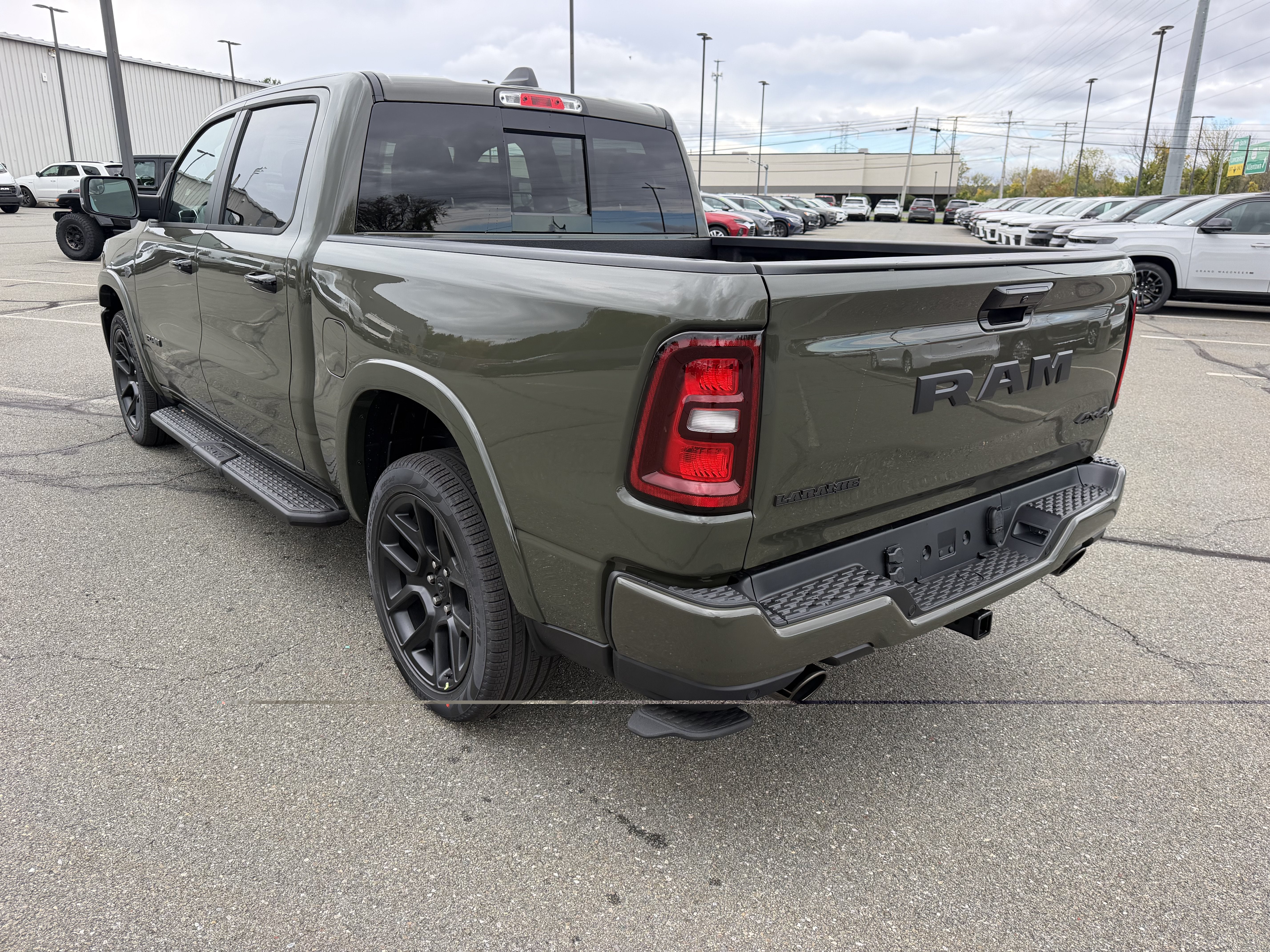 2027 RAM Ram 1500 RAM 1500 LARAMIE CREW CAB 4X4 5'7' BOX