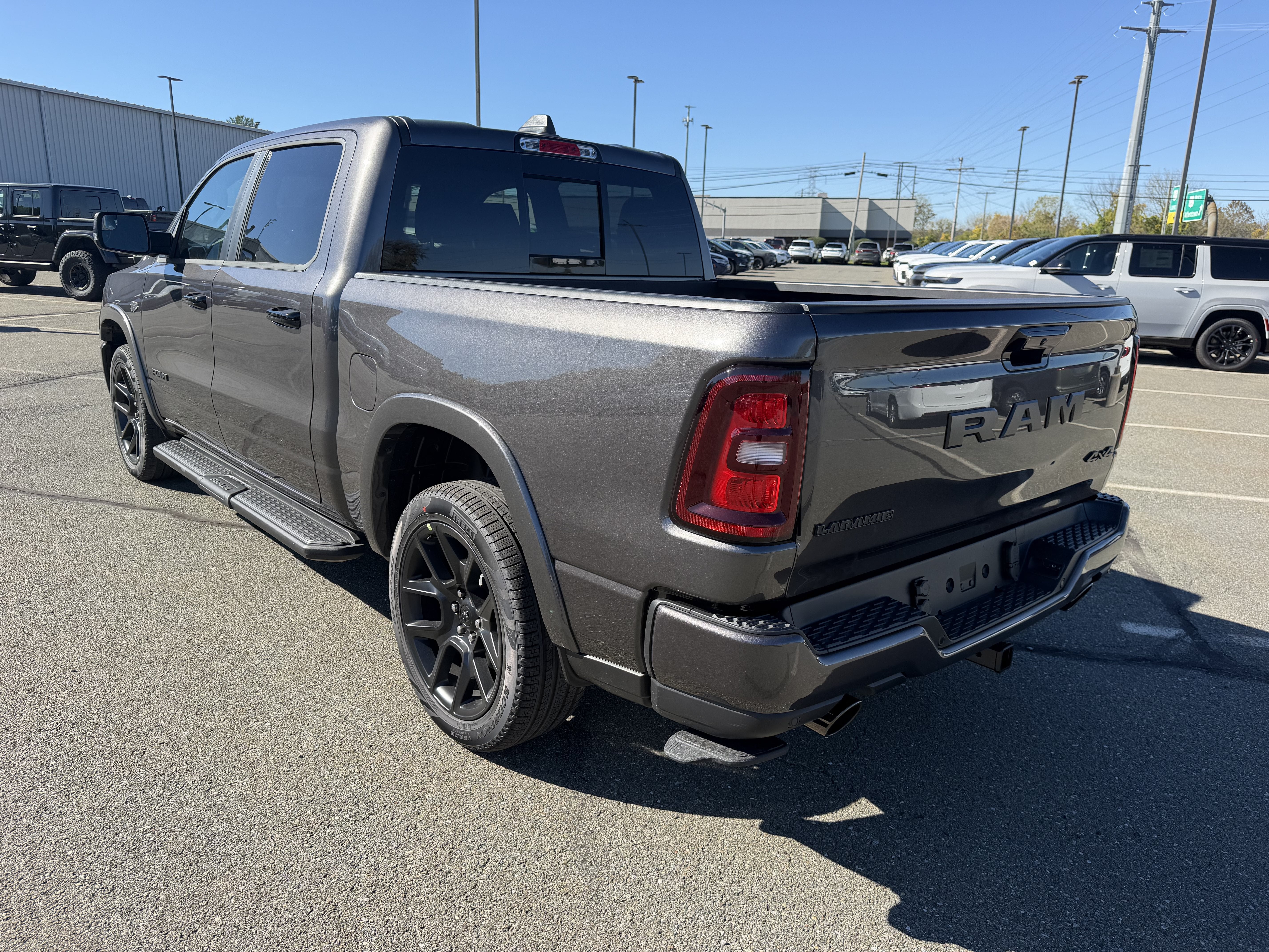 2027 RAM Ram 1500 RAM 1500 LARAMIE CREW CAB 4X4 5'7' BOX
