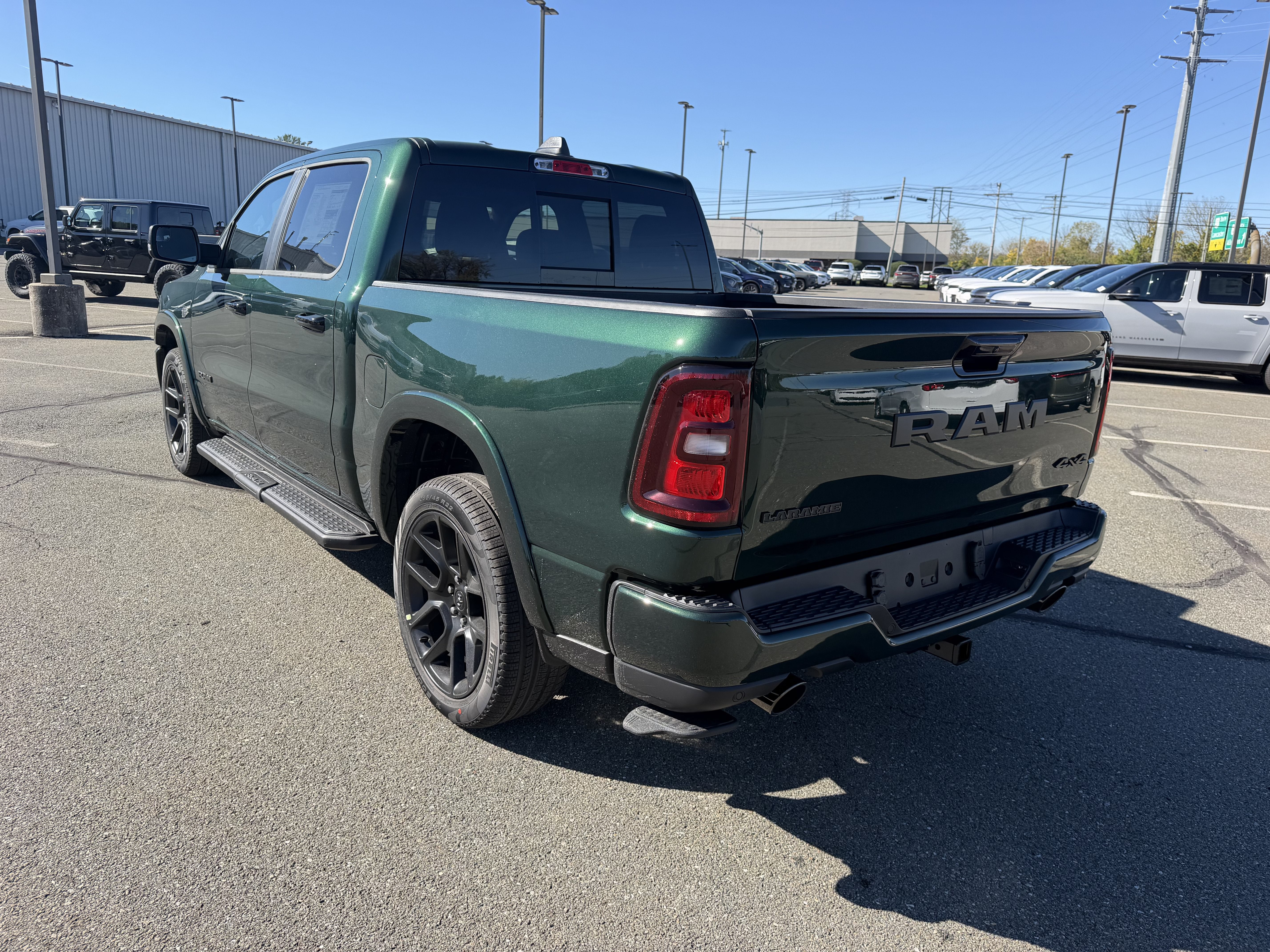 2027 RAM Ram 1500 RAM 1500 LARAMIE CREW CAB 4X4 5'7' BOX