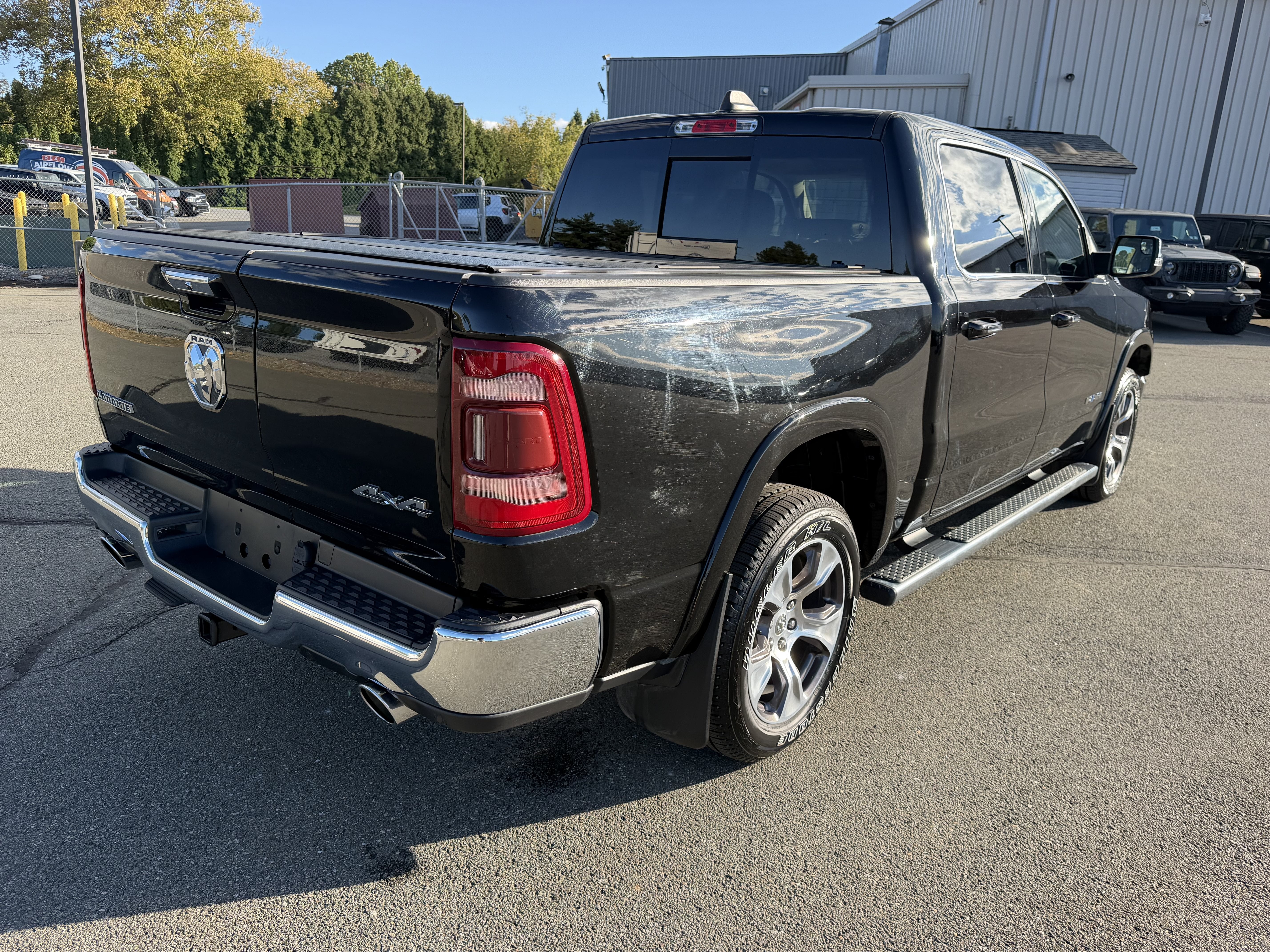 2022 RAM 1500 Laramie Crew Cab 4x4 5'7' Box
