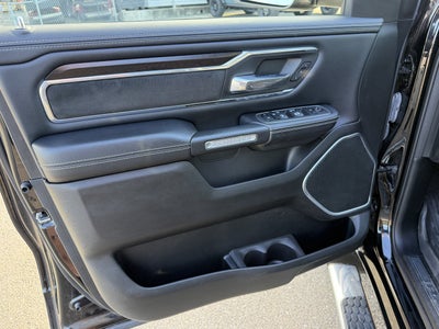 2022 RAM 1500 Laramie Crew Cab 4x4 5'7' Box