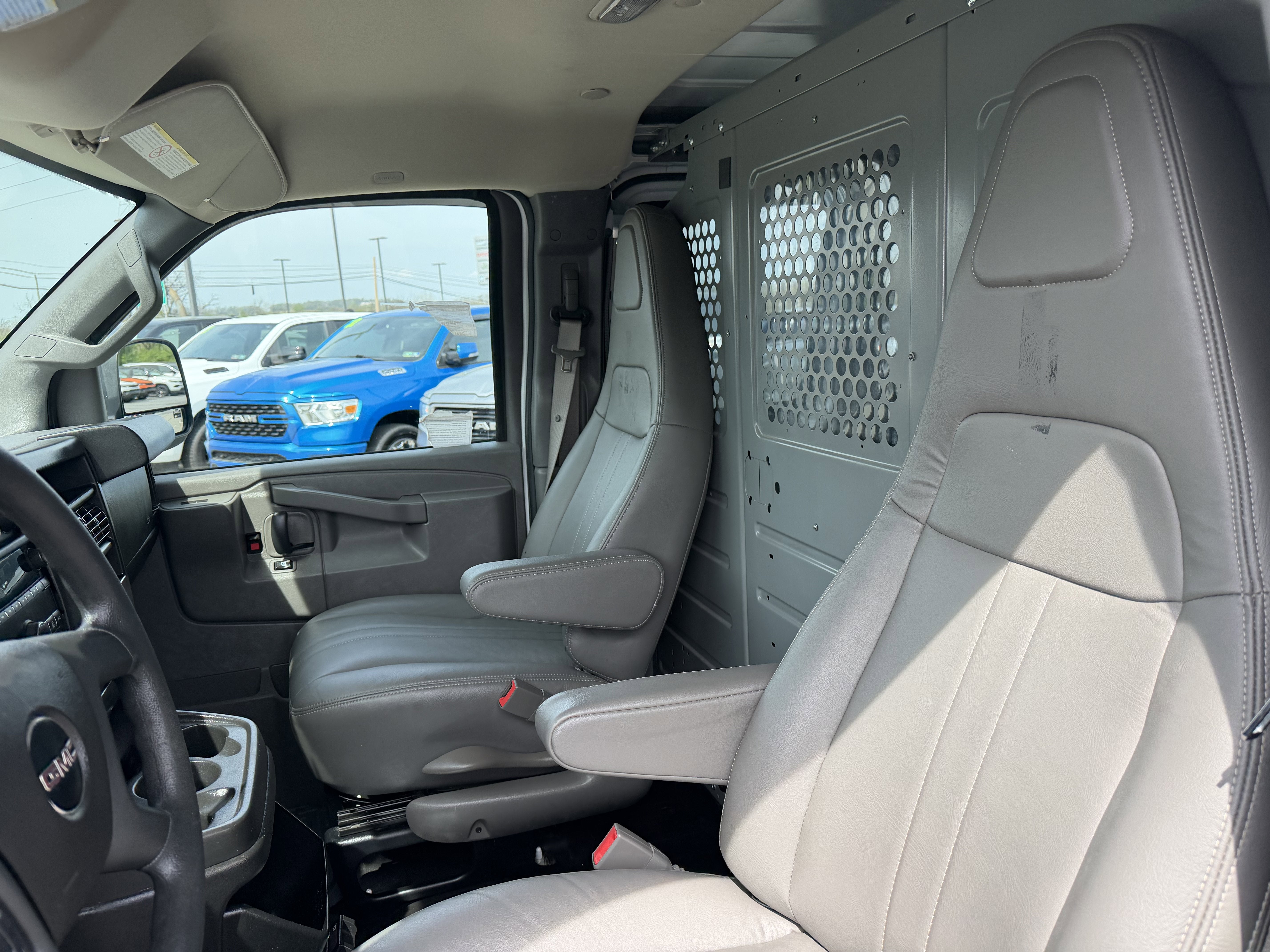 2017 GMC Savana 3500 Work Van