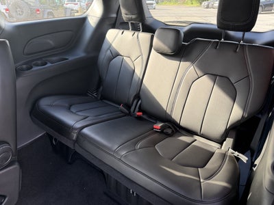 2027 Chrysler Pacifica PACIFICA SELECT