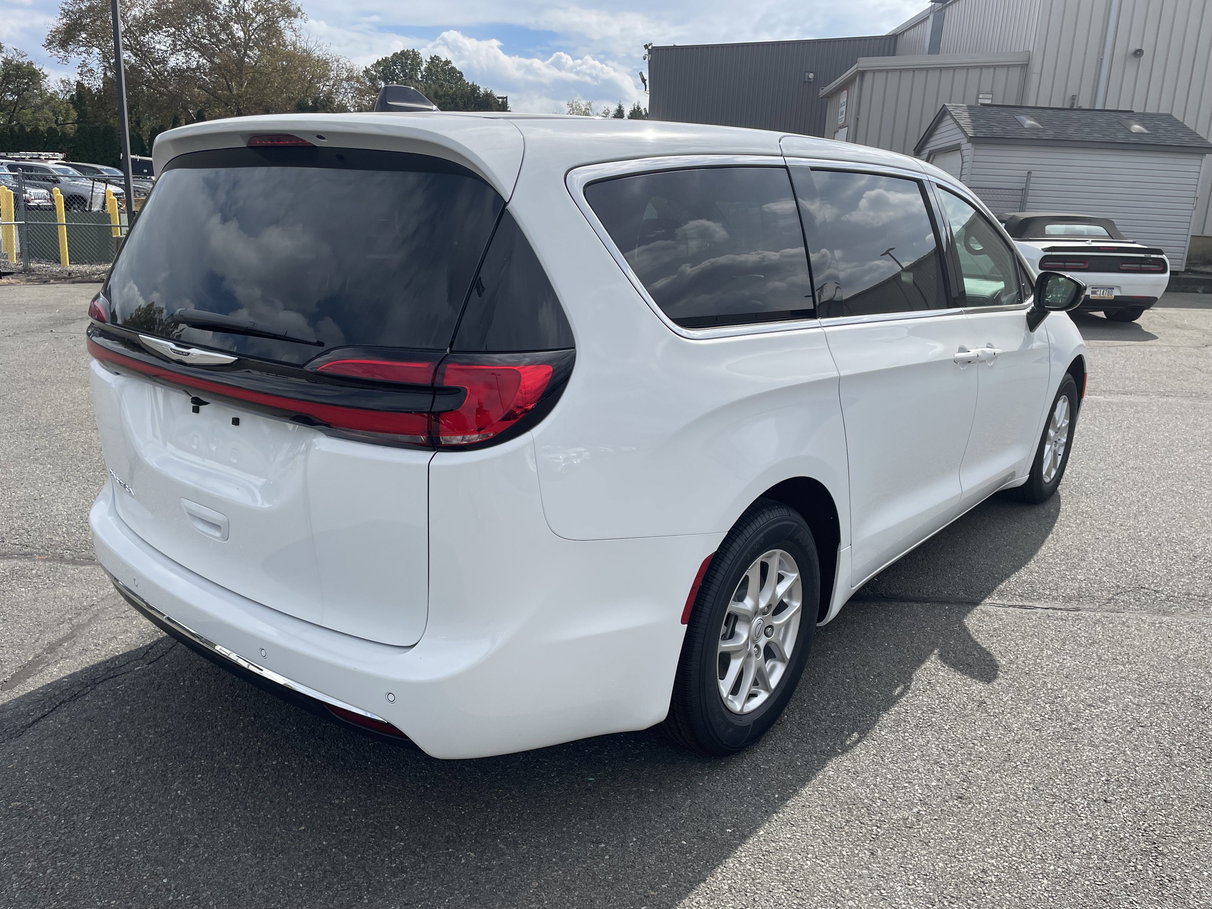 2026 Chrysler Pacifica PACIFICA SELECT