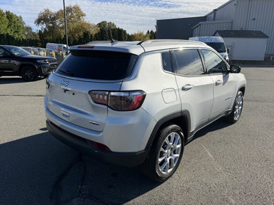 2024 Jeep Compass Latitude Lux FWD